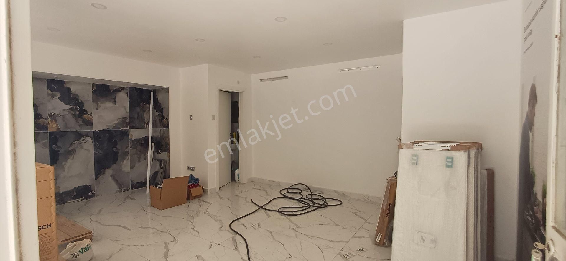 Muratpaşa Meydankavağı Kiralık Daire Antalya Muratpaşa Meydan Kavagı Mah Kiralik Dükkan Avni Tolunay Cadde Üzeri 28m2