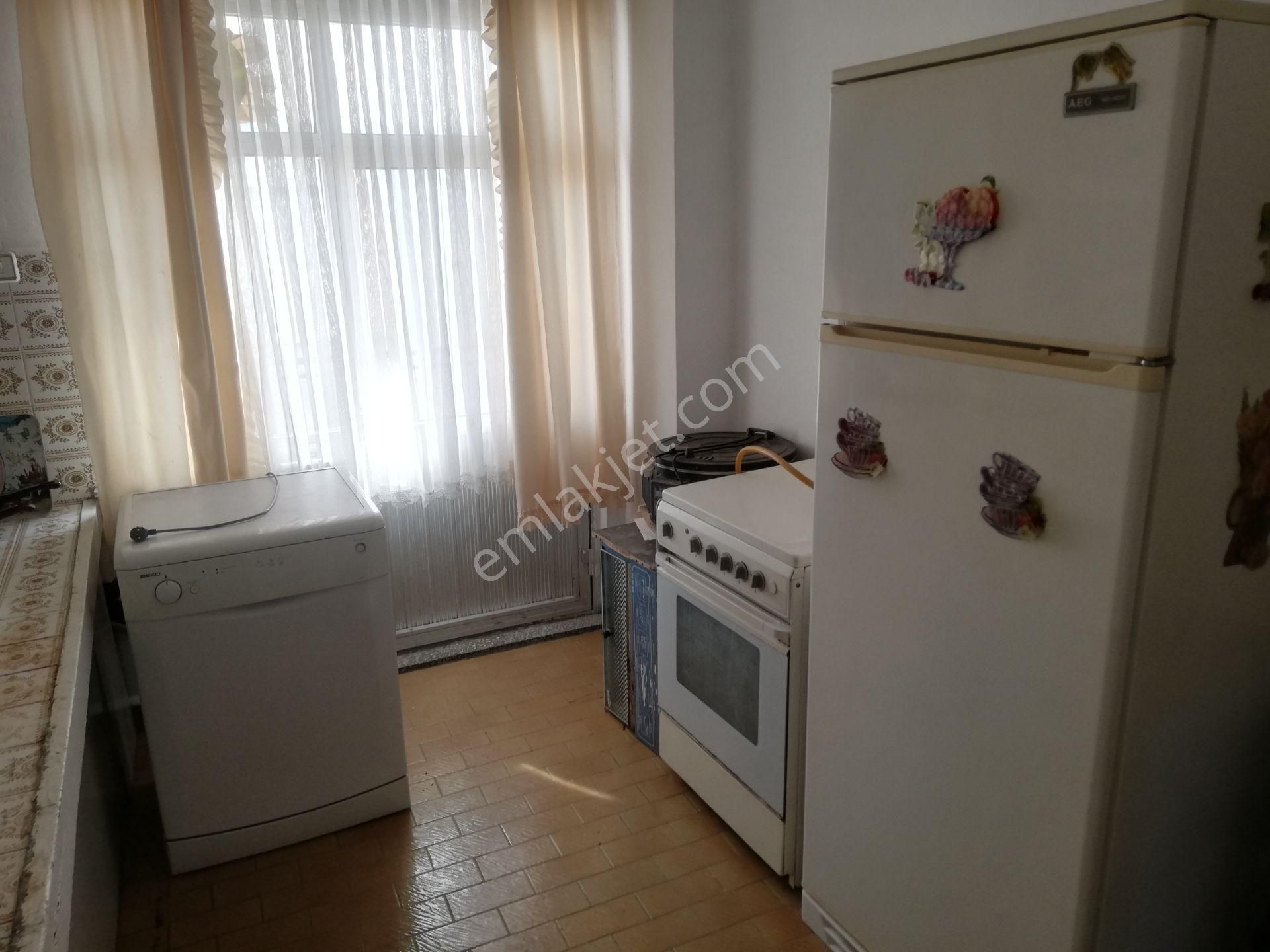 Şarköy İstiklal Kiralık Daire  Şarköy istiklal mah.denize 60 m de 3+1 kiralık doğalgaz kombili