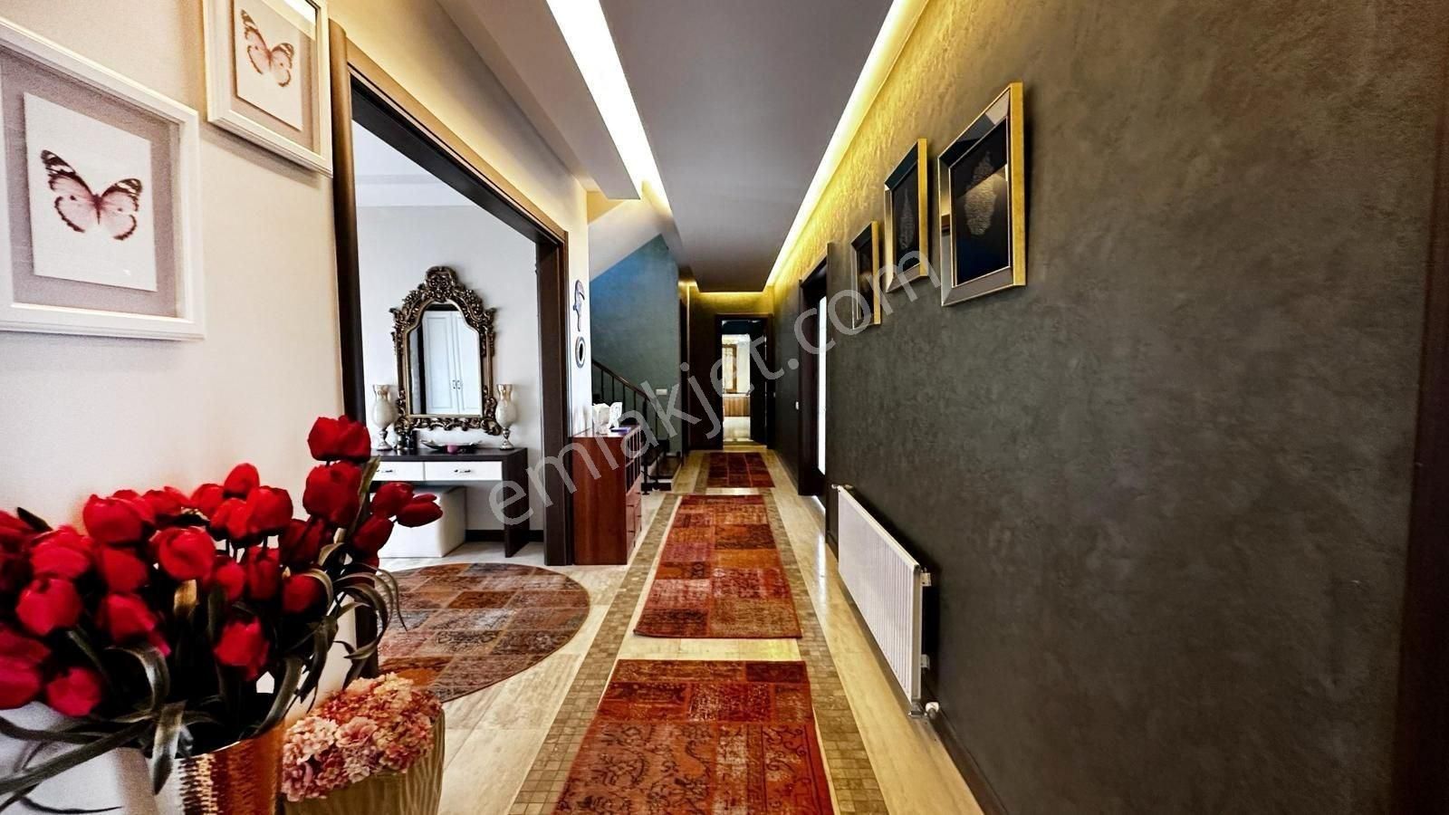 Kuşadası Soğucakta Satılık Deniz Manzaralı Malikane - Görsel 13