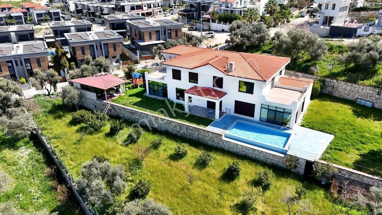 Kuşadası Soğucakta Satılık Deniz Manzaralı Malikane - Görsel 2