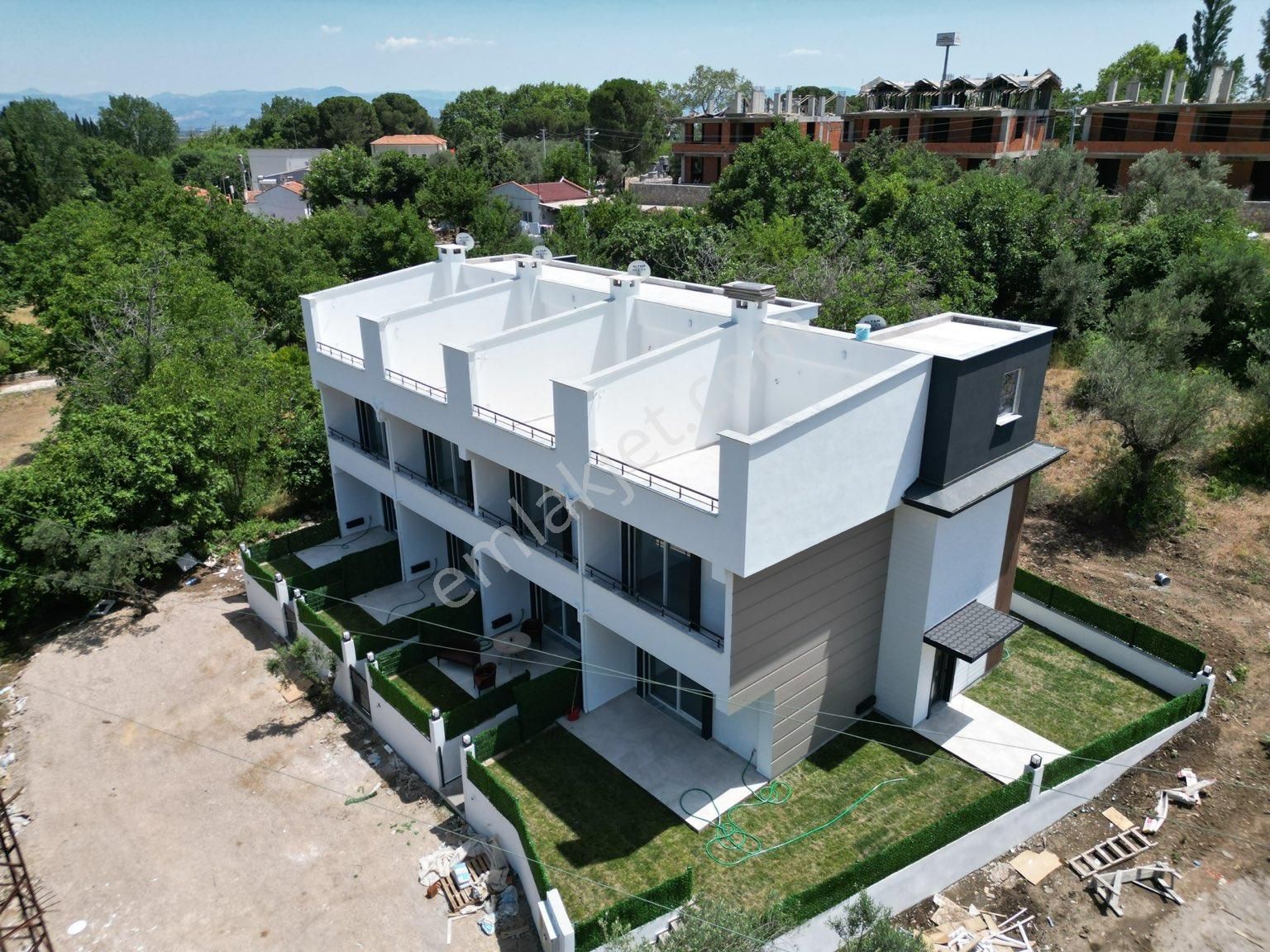 Edremit Güre Satılık Villa  KÖŞK EMLAK'TAN GÜREDE EMSALSİZ 3+1 MÜSTAKİL GİRİŞLİ ve BAHÇELİ VİLLALAR