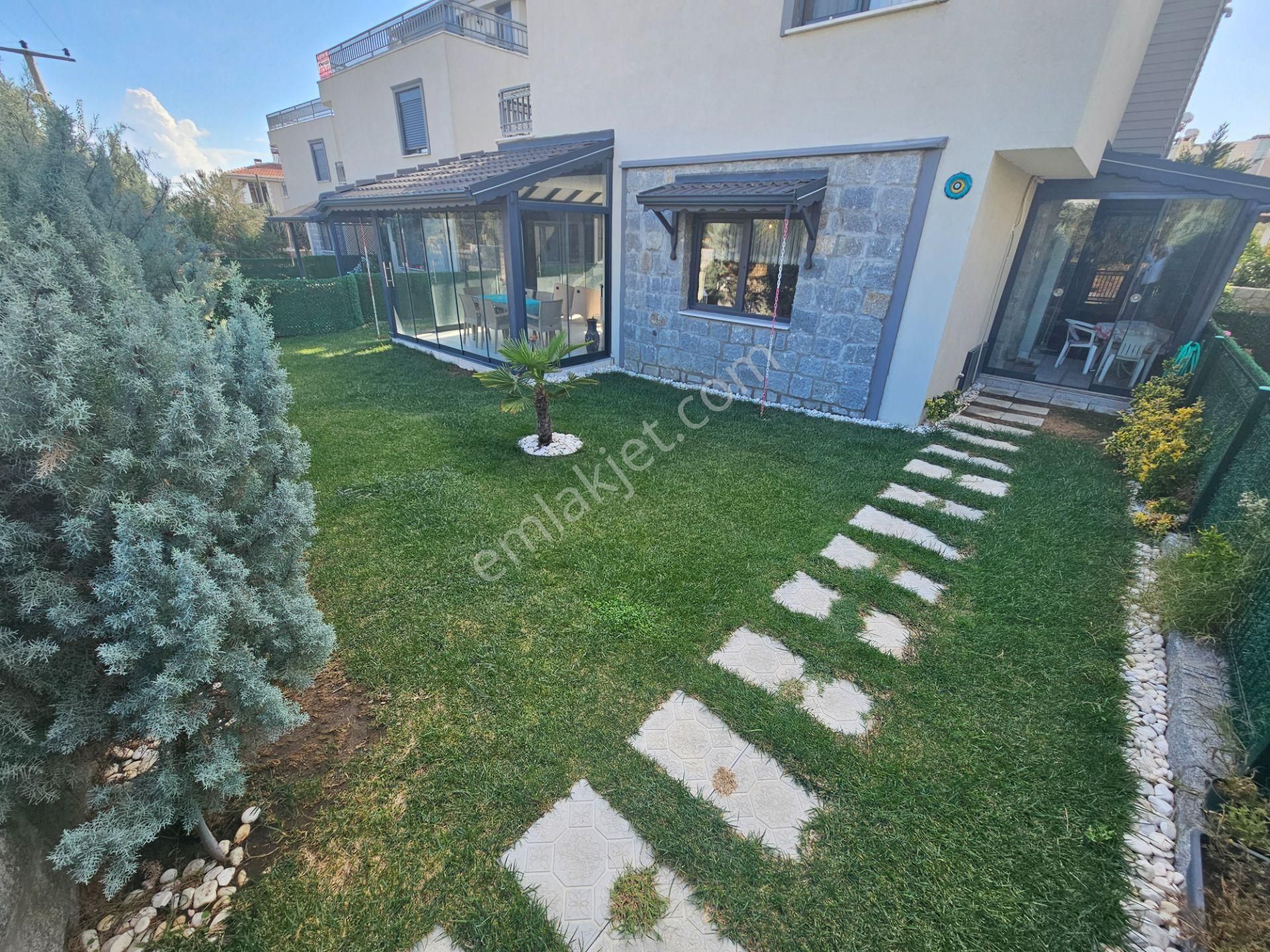 Eu Gayrimenkulden Balıkesir Edremit Gürede Denize Yakın Teraslı Deniz Ve Dağ Manzaralı 3+1 Villa - Görsel 4