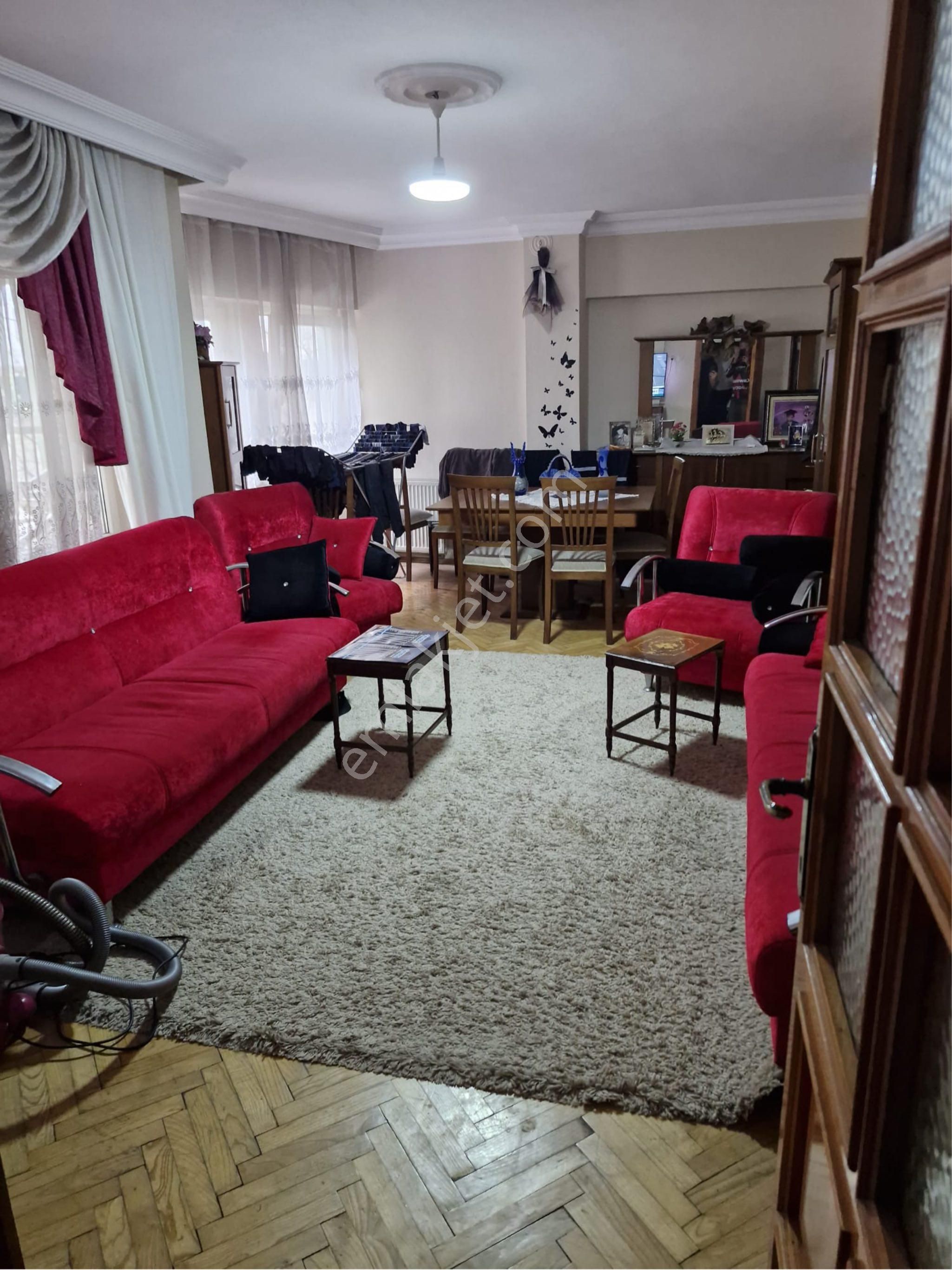 1 Ci Kat 130 Mk Çarşı Merkeze Yürüme Mesafeli