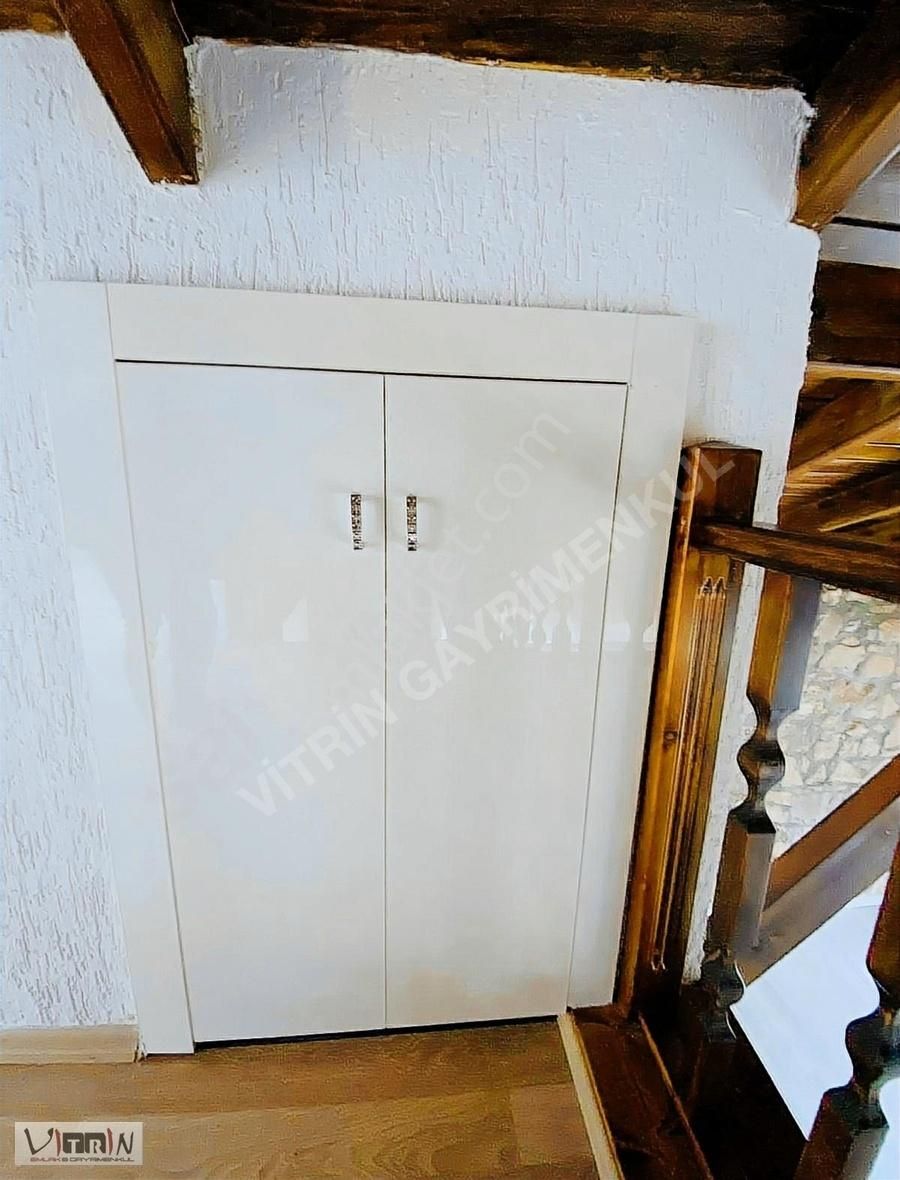 Vitrinden Oksijen Cennetinde Emsalsiz Taş Ev - Görsel 19