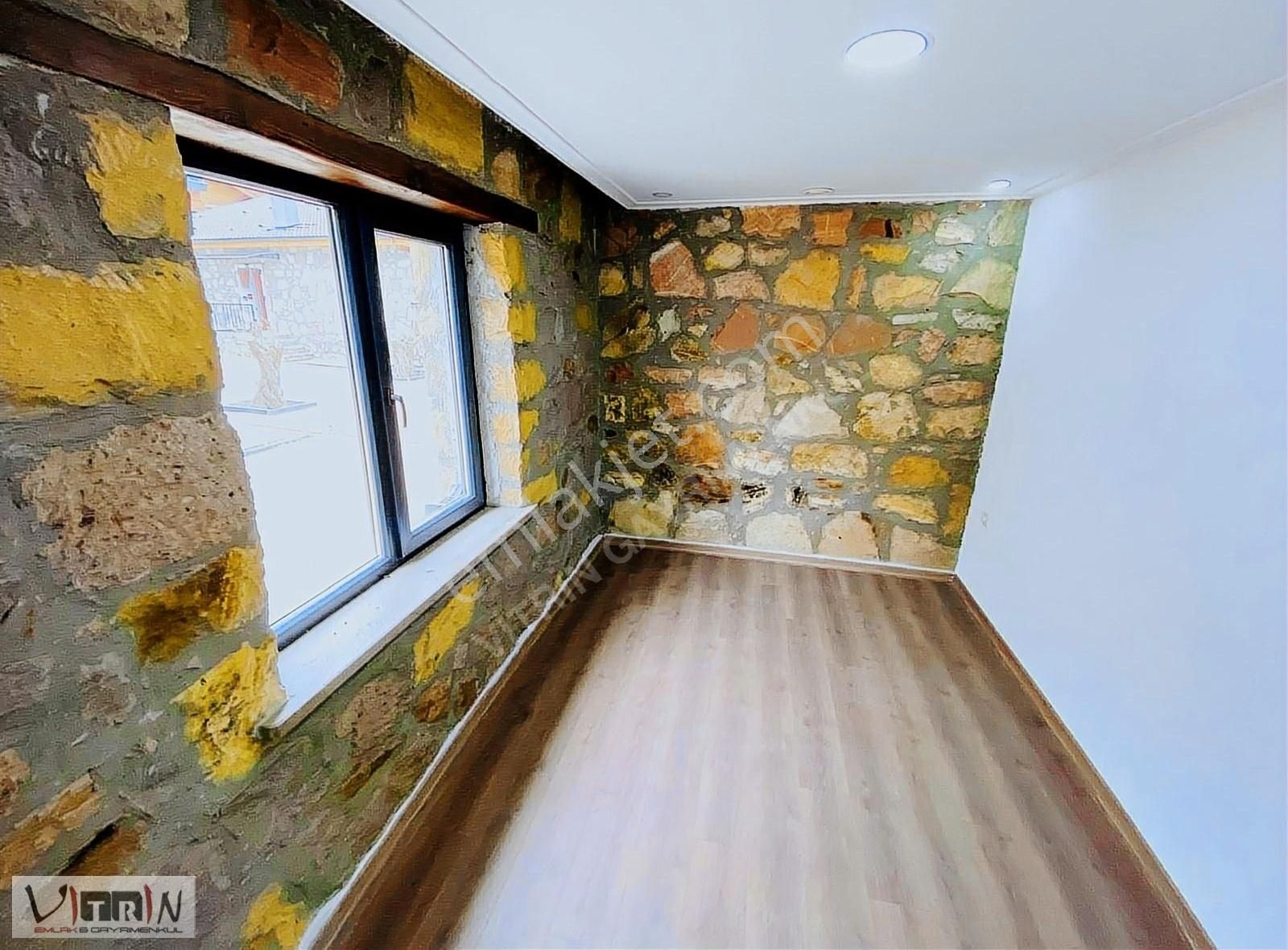 Vitrinden Oksijen Cennetinde Emsalsiz Taş Ev - Görsel 23