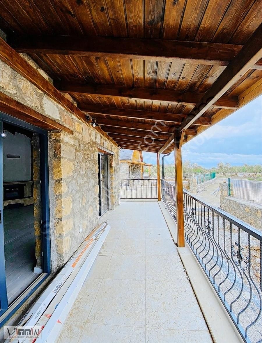 Vitrinden Oksijen Cennetinde Emsalsiz Taş Ev - Görsel 32