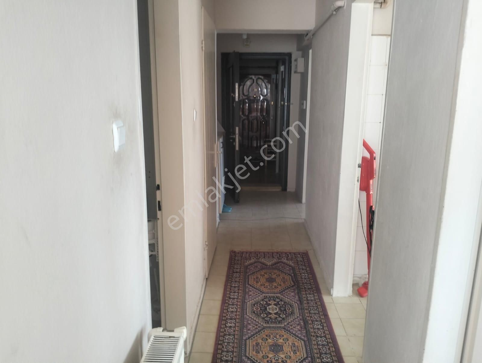 Bornova Evka 4 Hastaneye Yakın Kiralık Daire Bornova Evka 4 Kısmı Eşyalı Doğalgazlı 2+1 Kiralık Daire