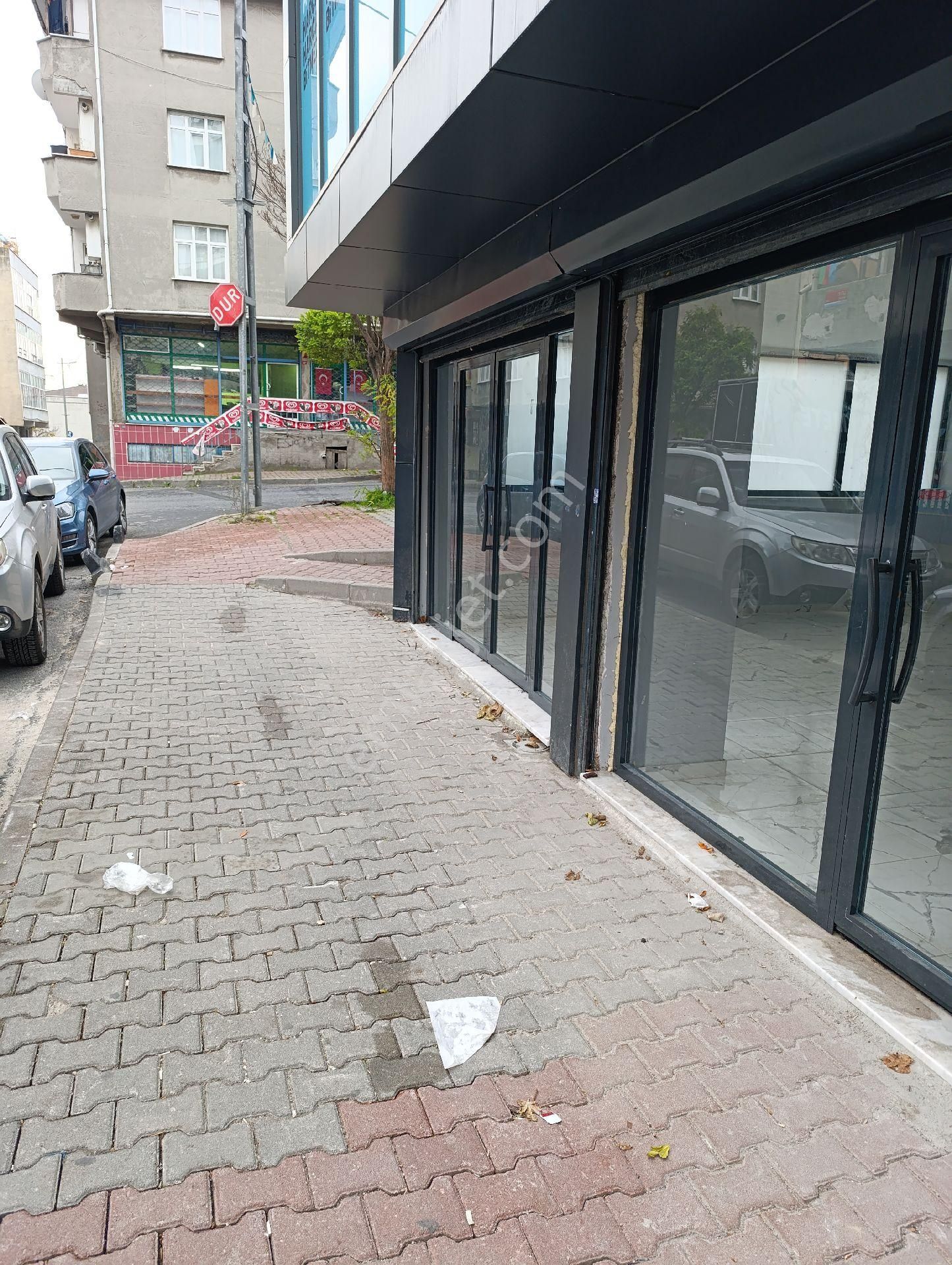 Küçükçekmece Halkalı Merkez Kiralık Dükkan & Mağaza Kiralık 300 M2 Düz Giriş Dükkan