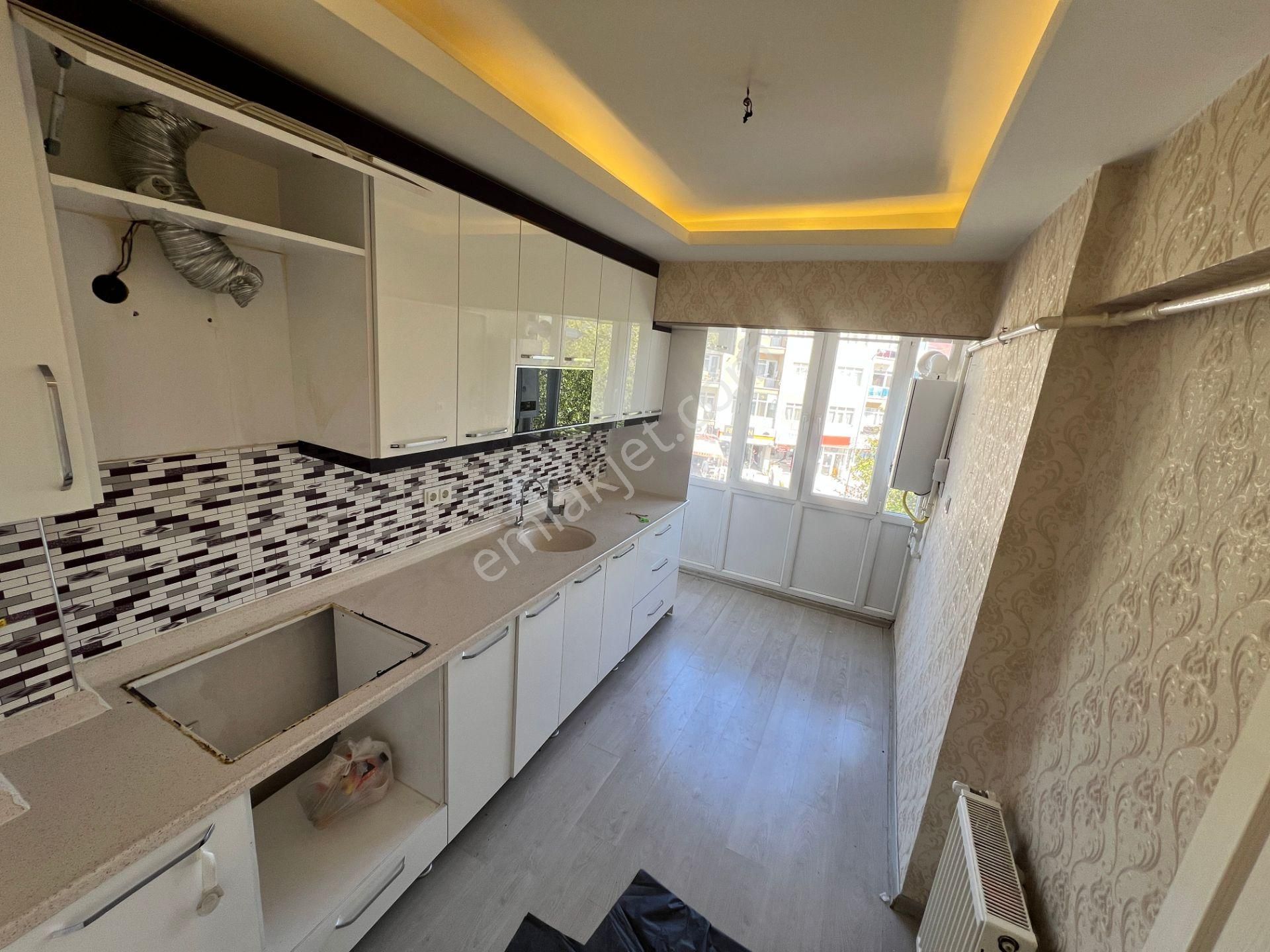 Sincan İstasyon Satılık Daire  SİNCAN İSTASYON MAH BOSNA CADDDESİ ÜZERİ 2.ARAKAT 125M2 DAİRE