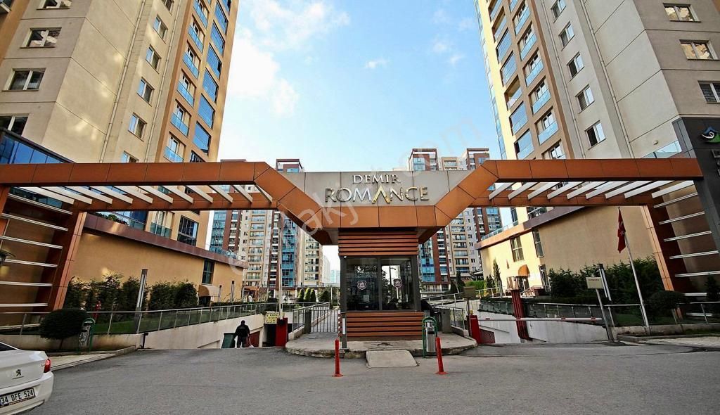 Demir Romance 3,5+1 Komple Lüks Eşyalı Satılık - Görsel 5