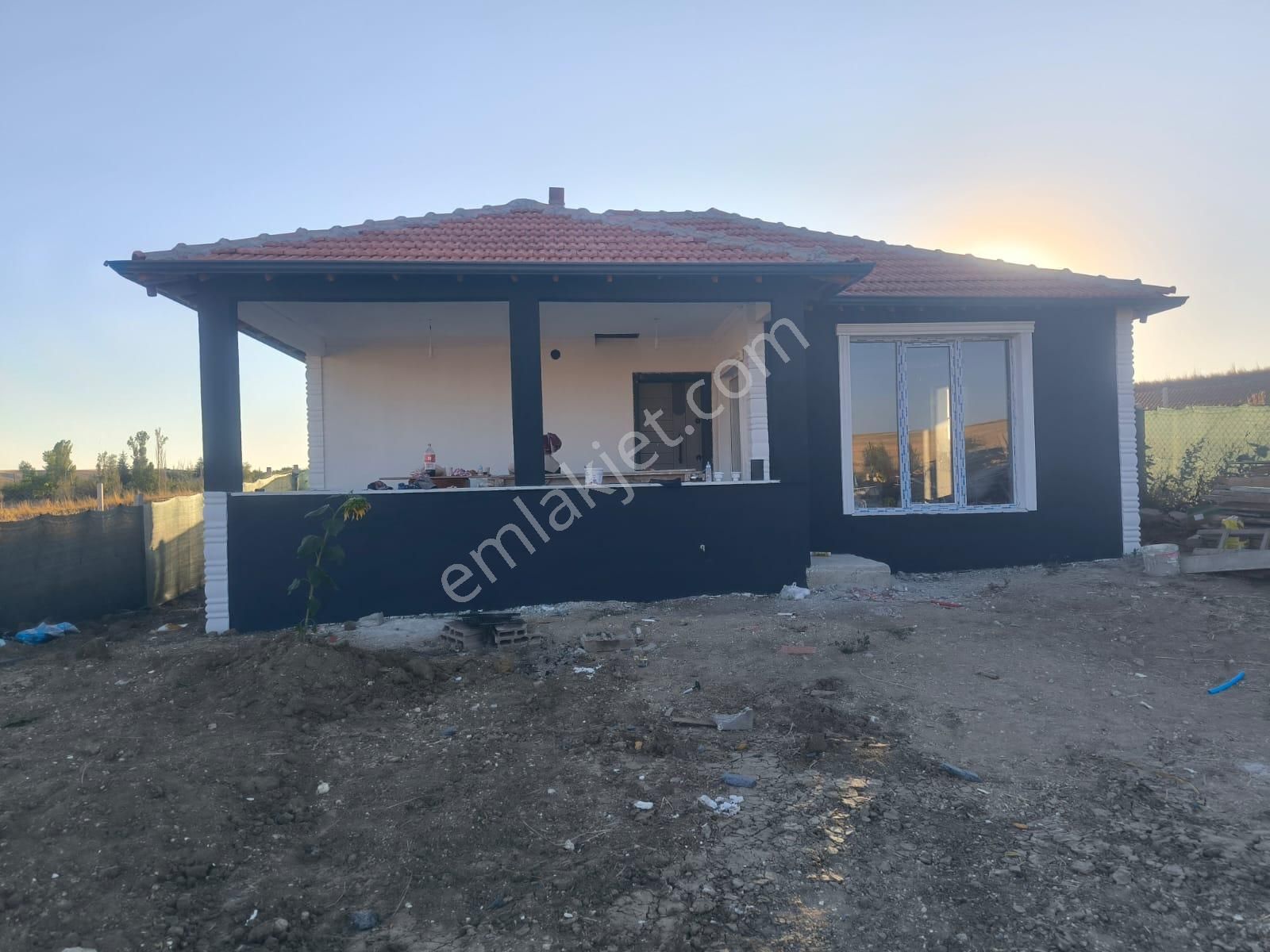 Gölbaşı Velihimmetli Satılık Villa Golbaşı Velihimmetlide Site İçinde 470 M2 Arsa İçinde 1+1 75 M2 Sıfır Villa