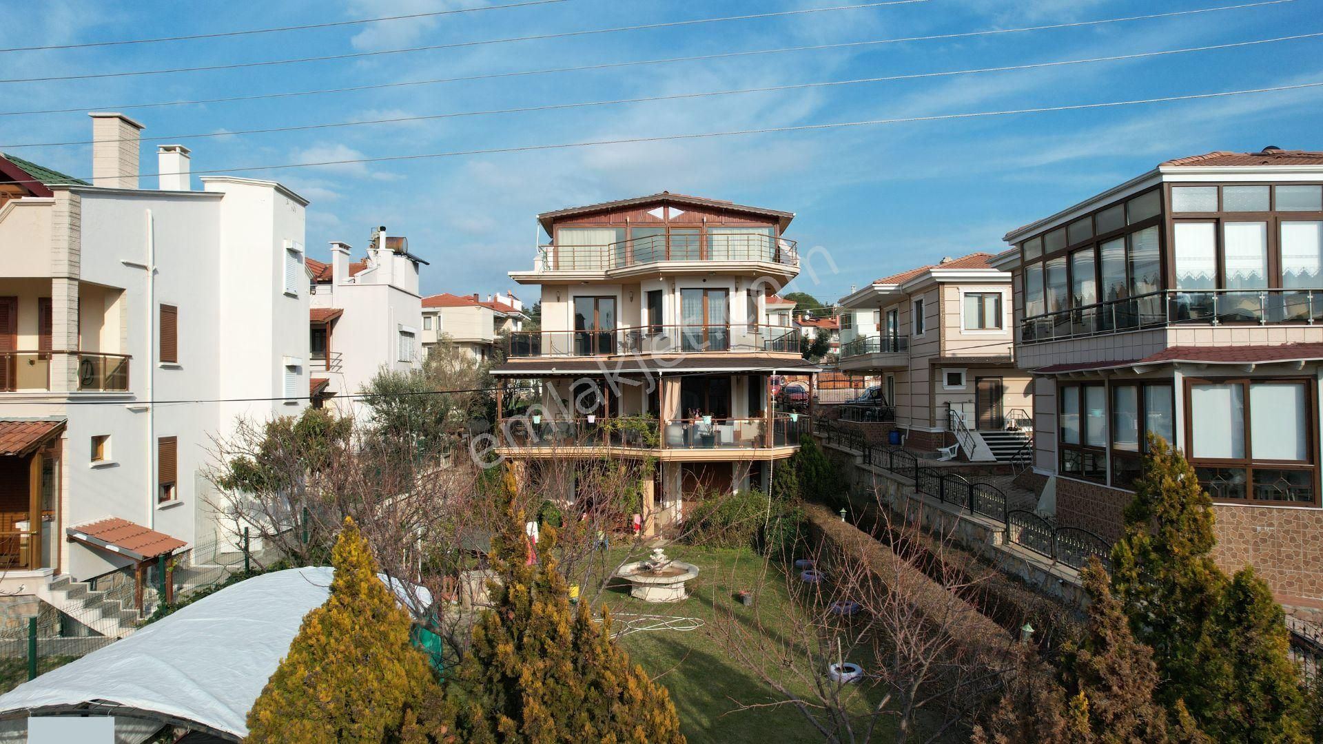 Ayvalık Sakarya Satılık Villa  BALIKESİR AYVALIK SARIMSAKLI DA SATILIK MUHTEŞEM VİLLA