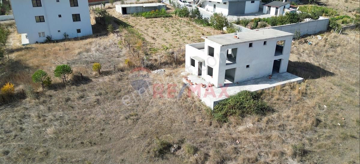 Karesi Naipli Satılık Villa İmarlı Remax İnciden Naipli'de Müstakil Ev Natamam