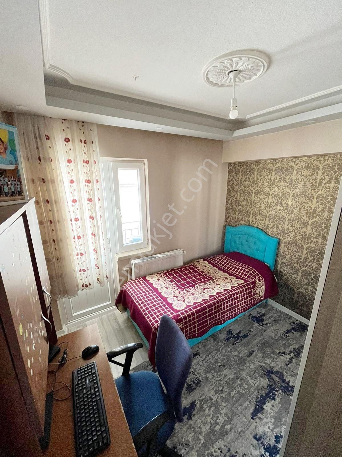 Sincan Andiçen Satılık Daire  SİNCAN ANDİÇEN MAH'DE SALON BAĞIMSIZ 3.ARA KATTA MÜKEMMEL YAPIDA SATILIK DAİRE