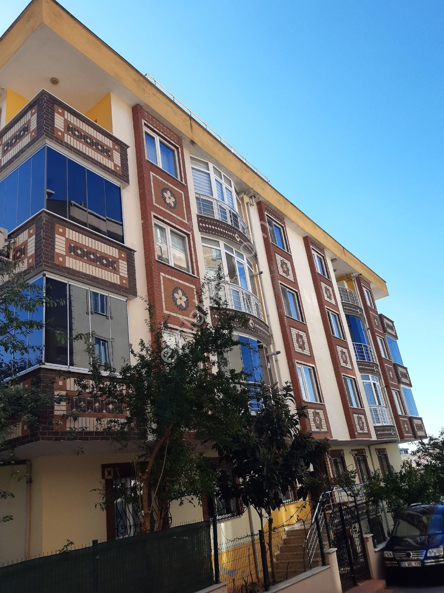 Pendik Çınardere Satılık Daire PENDIK CINARDERE'DE 4+2 DUBLEKS E-5 METROYA YAKIN 180 M2