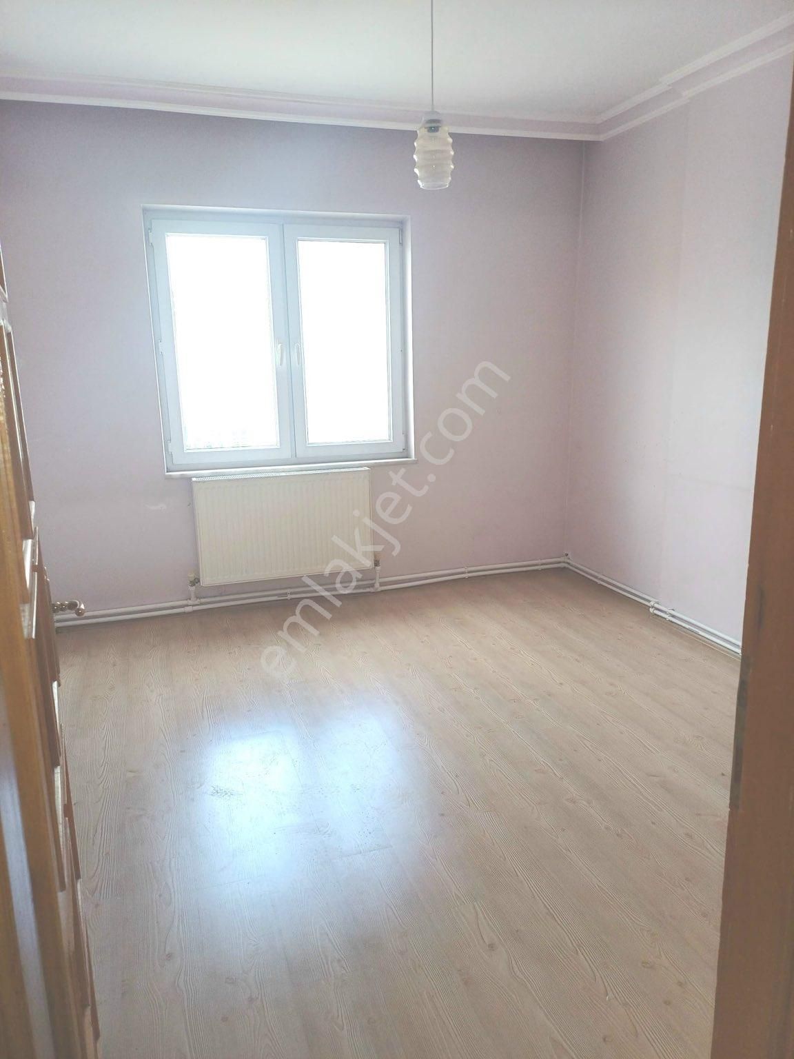 Çorum Merkez Kale Kiralık Daire KALE MAH.3+1 KİRALIK DAİRE