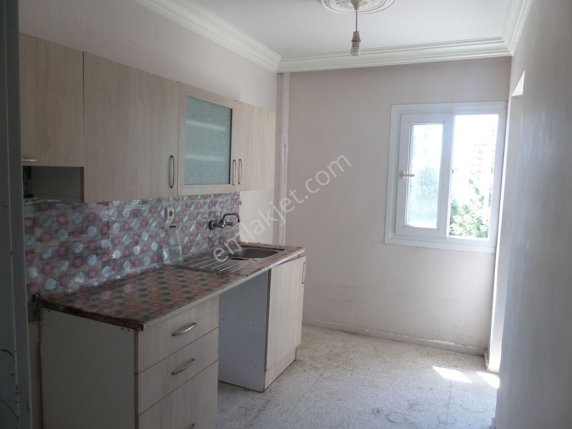 Çukurova Yüzüncüyıl Satılık Daire  100.YILDA GÜNEY AÇIK PARK MANZARALI 3+1 KAPALI MUT.SATILIK DAİRE