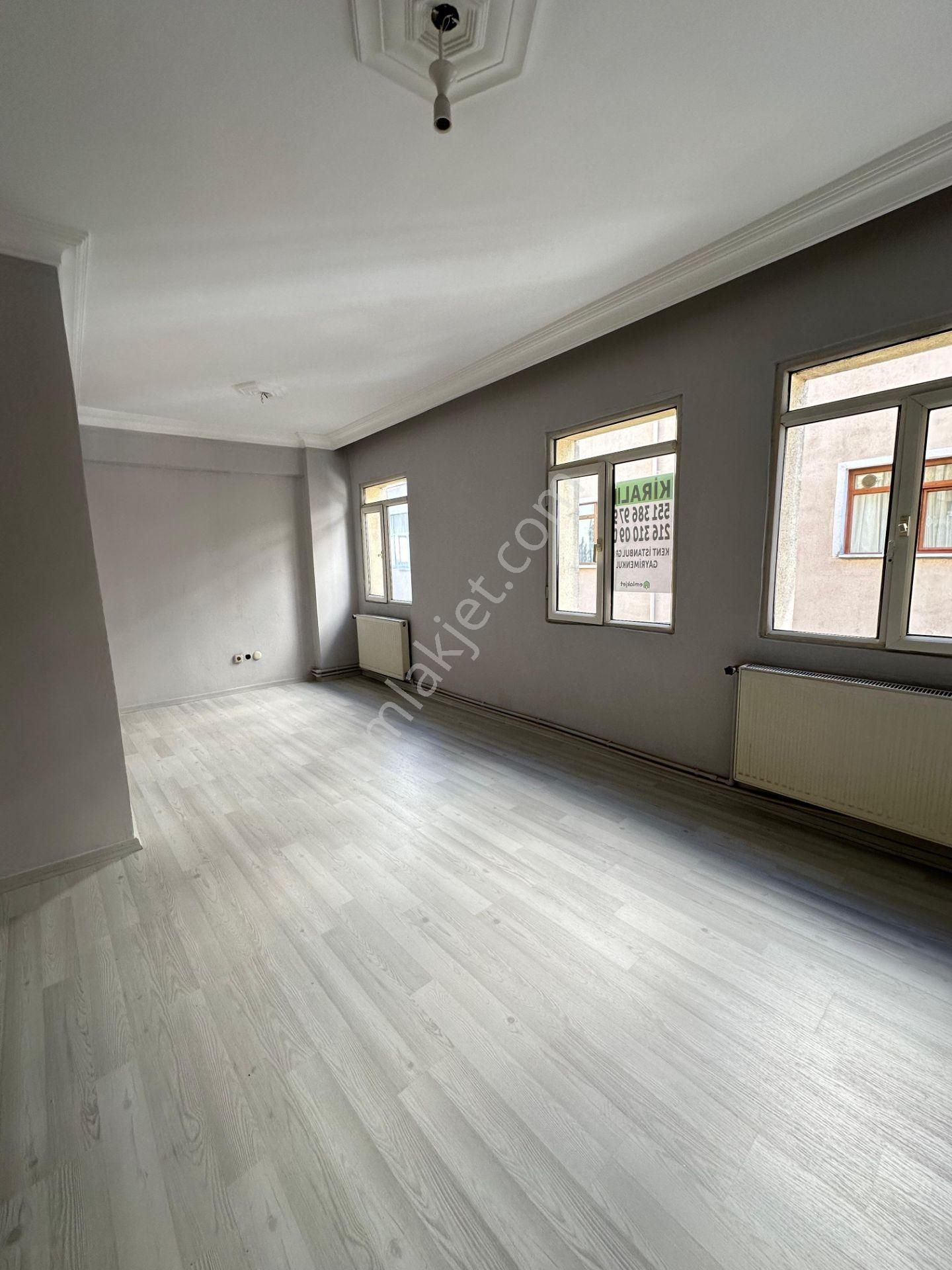 Üsküdar Murat Reis Kiralık Ofis  Üsküdar Bağlarbaşında Nuhkuyusu Caddesi Üzerinde Metroya 50 Metre 1.Kat 90 m² 2+1 Kiralık Ofis