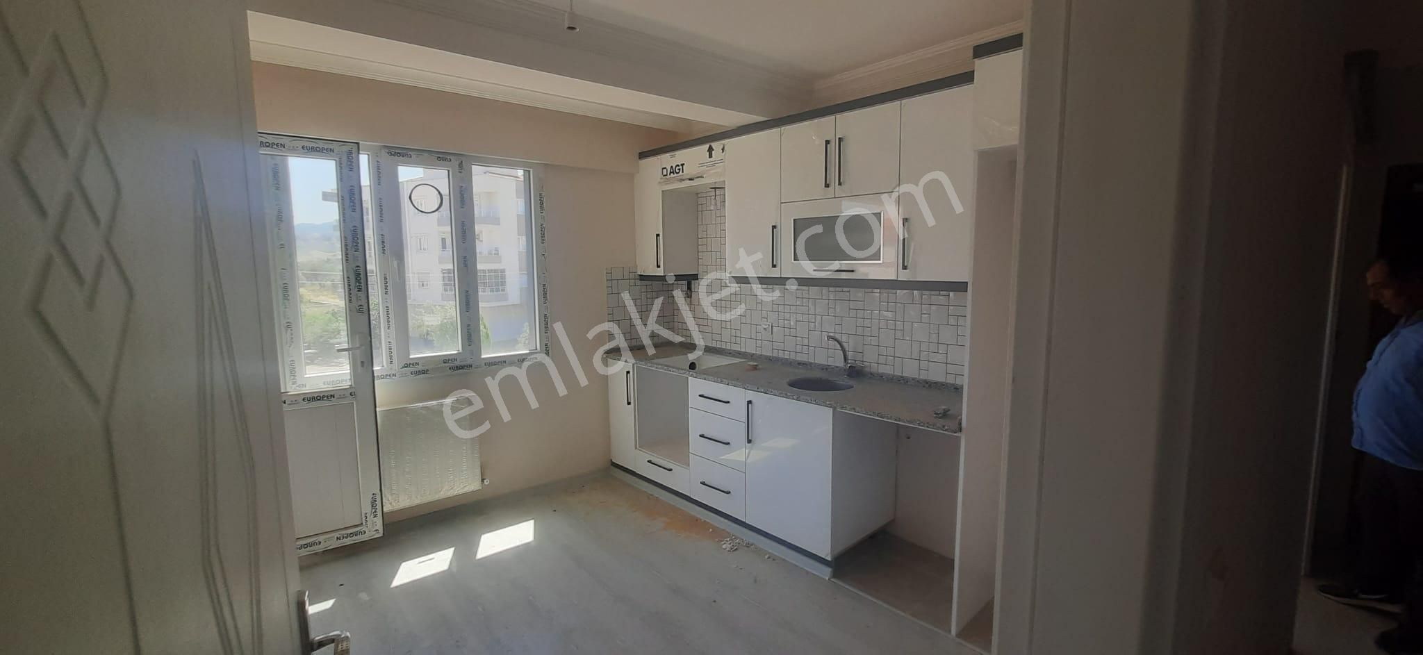 Turgutlu Selvilitepe Satılık Daire  AĞABEY GAYRİMENKUL DEN SELVİLİTEPE MAHALLESİNDE SATILIK DAİRE