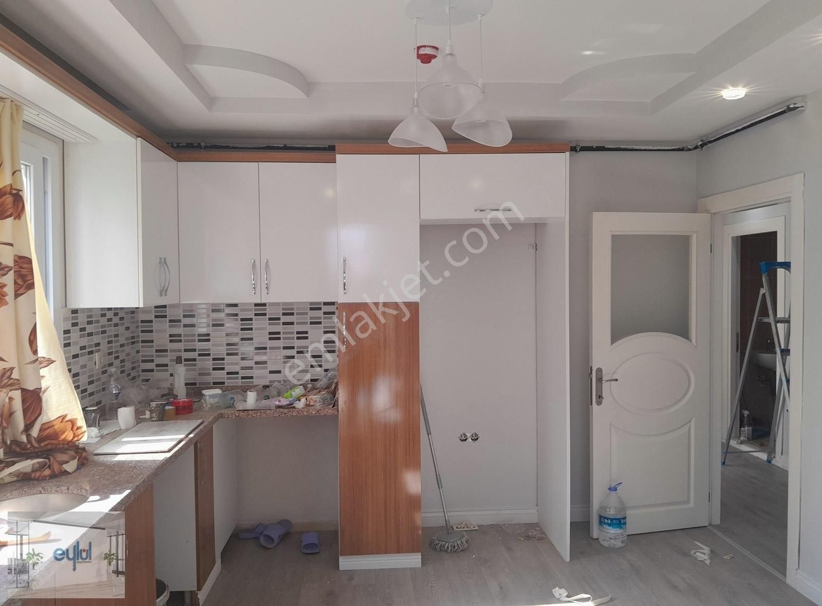 Mezitli Akdeniz Kiralık Daire Mezitli Solicenter Civarı Yaşar Doğu Caddesinde 3+1 Kiralık Dair