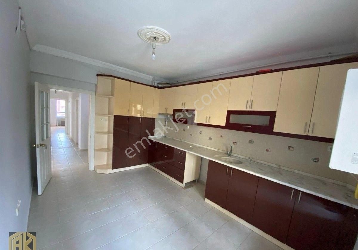 Polatlı Şehitlik Satılık Daire Ankara Polatlı Şehitlik Mahallesi'nde 3+1 Full Yapılı Daire