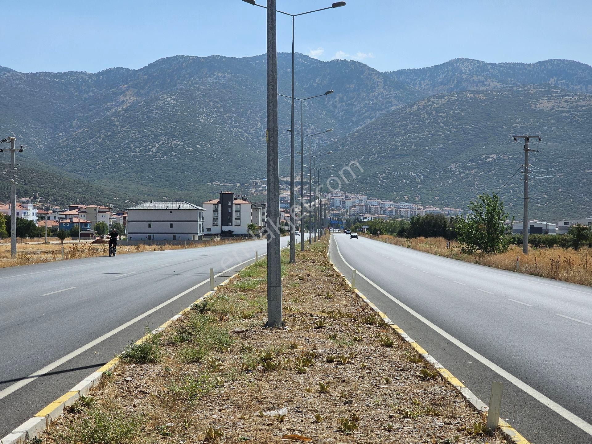 Tavas Orta Satılık Konut İmarlı TAVAS ORTA MAH. 5 PARSEL ARSA 