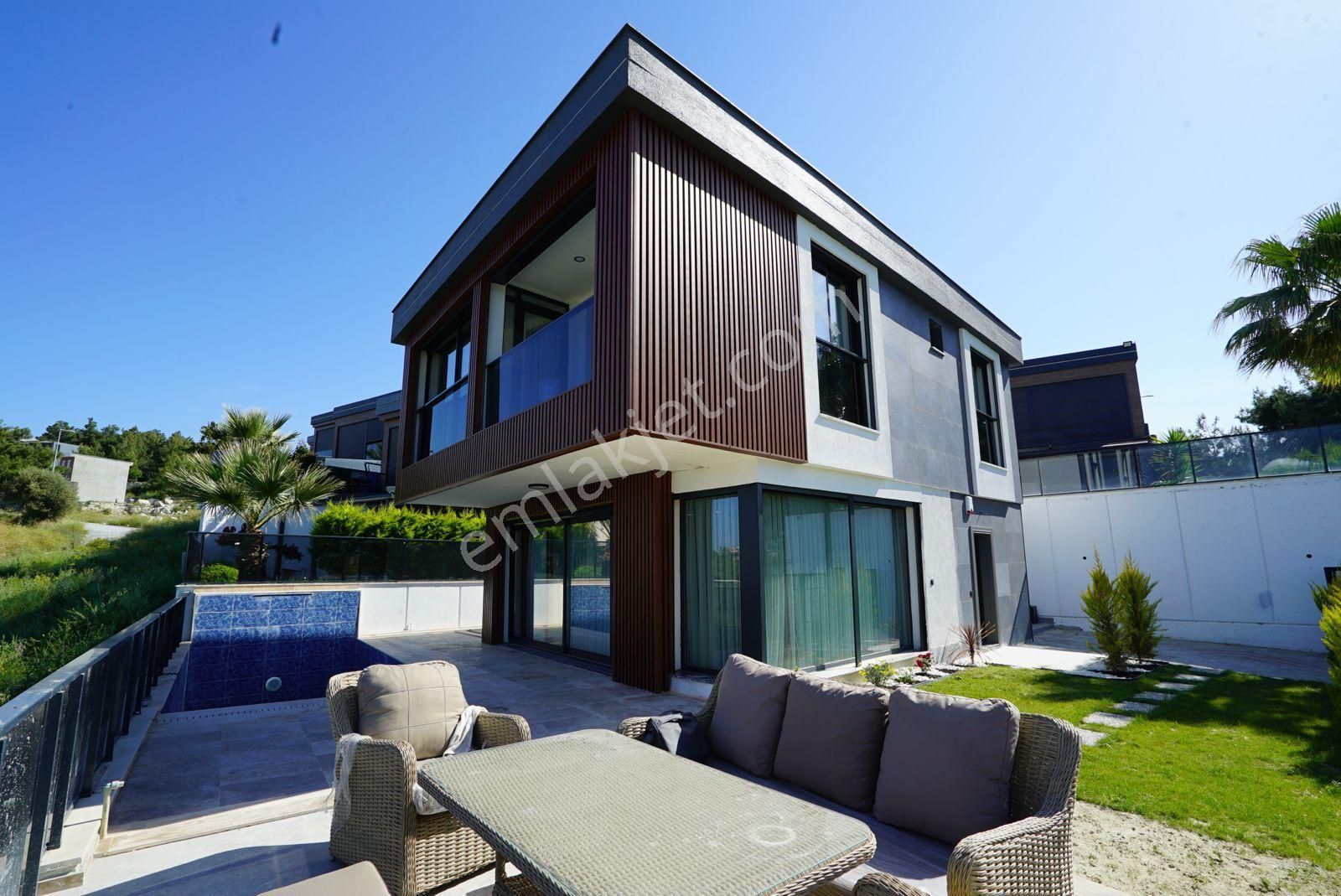 Soğucak'ta Deniz Manzaralı Full Eşyalı Müstakil Sıfır Villa... - Görsel 4