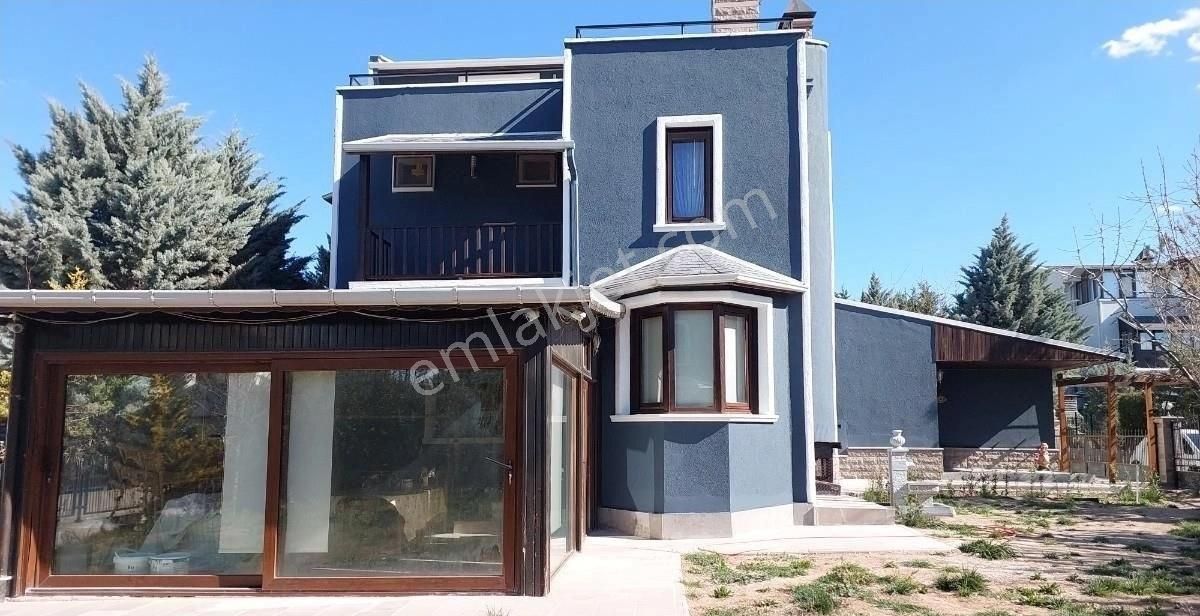 Gölbaşı Bahçelievler Kiralık Daire Ankara Gölbaşında Güvenlikli Havuzlu Sitede Eşyalı Kiralık Müstakil Villa