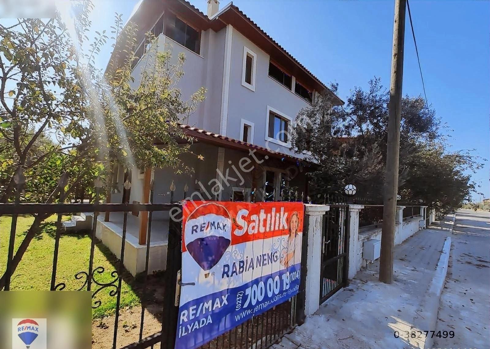 Dikili İsmetpaşa Satılık Villa DİKİLİ İSMETPAŞA MAHALLESİNDE MUHTEŞEM VİLLA