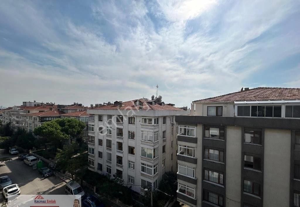 Maltepe Küçükyalı Satılık Daire Çamlık'da Sahil Ve Marmaraya Yakın Geniş Sıfır3+2 Dubl