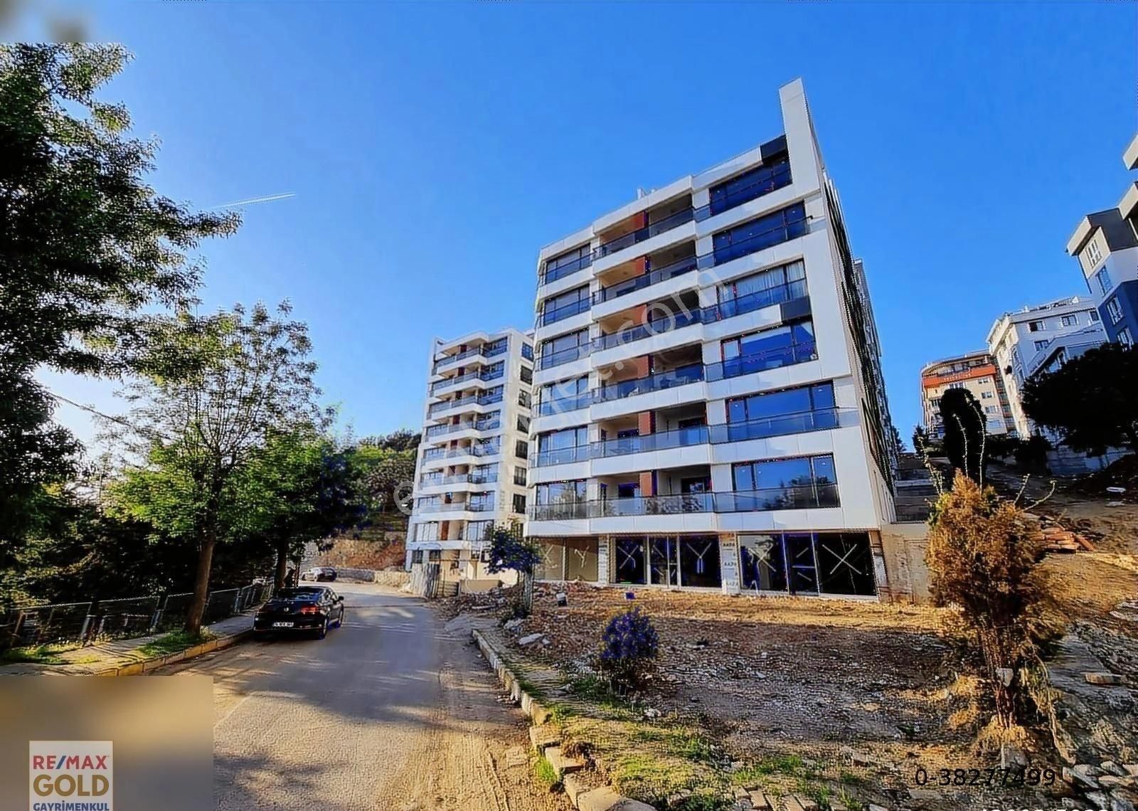 Pendik Dumlupınar Satılık Daire GÖZDAĞI OKSİJEN PARK SİTESİNDE ACİL SATILIK 2+1 BAHÇE KATI