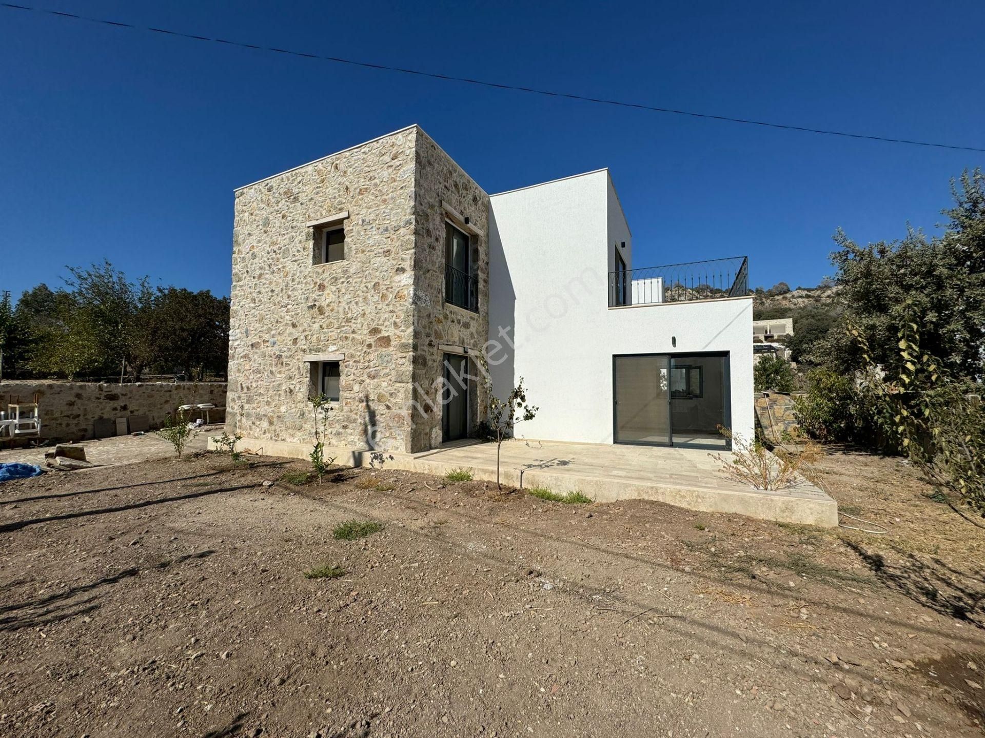 Bodrum Gümüşlük Satılık Villa Gümüşlük'te Satılık 3+1 Tam Müstakil Villa 