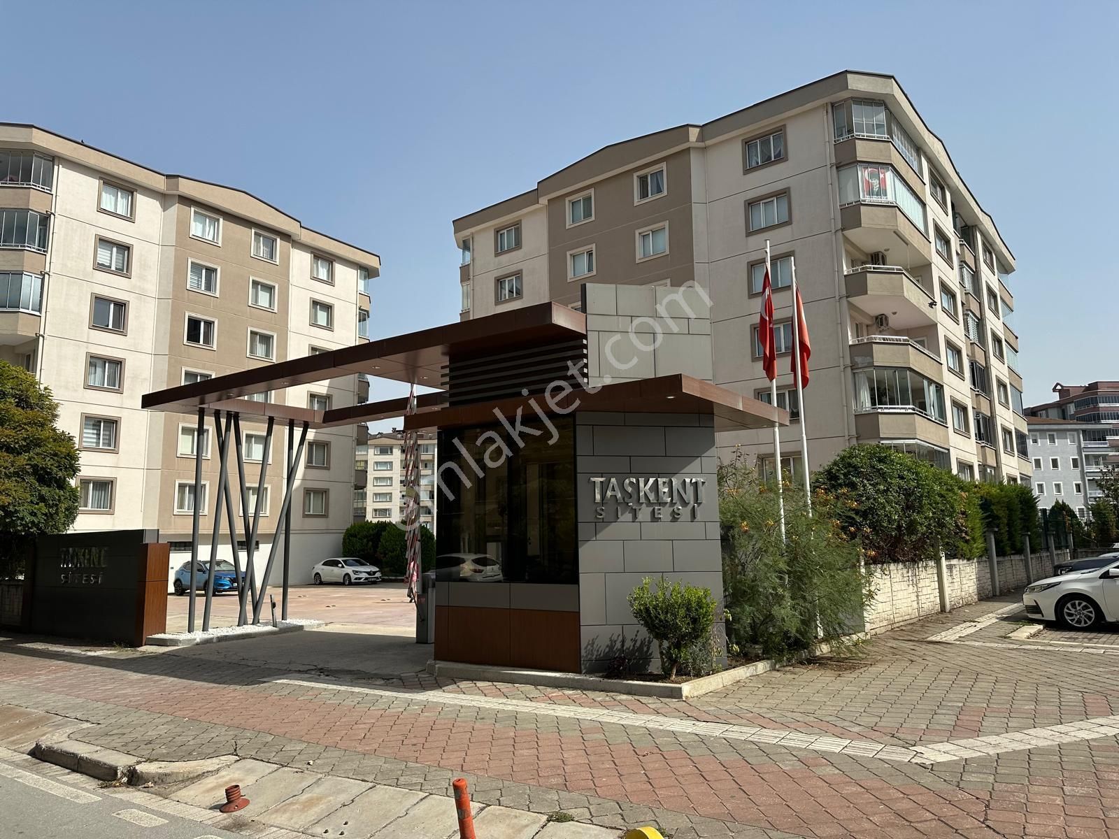 Nilüfer 29 Ekim Satılık Daire  BURSA NİLÜFER ÖZLÜCE TAŞKENT SİTESİ'NDE 3+1 SATILIK DAİRE...