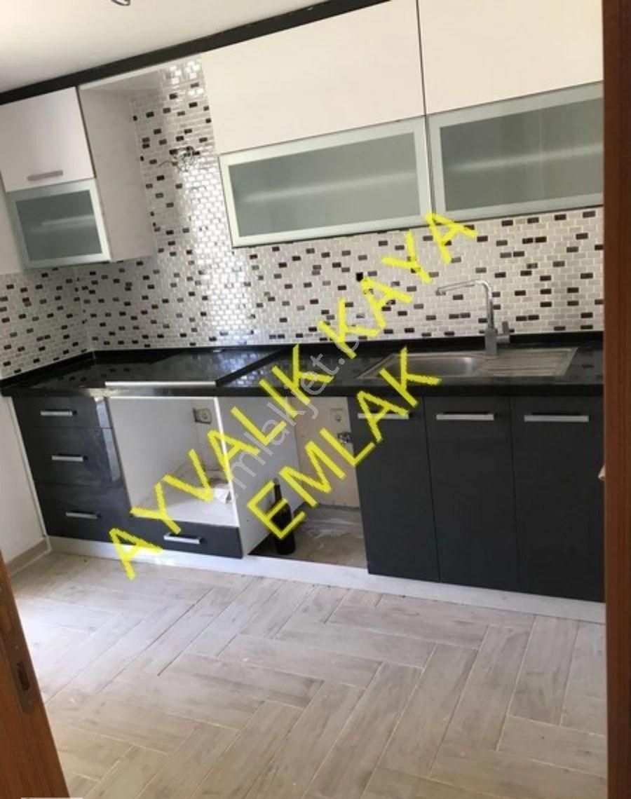 Ayvalık Küçükköy Satılık Villa AYVALIK SARIMSAKLIDA SATILIK  VİLLA