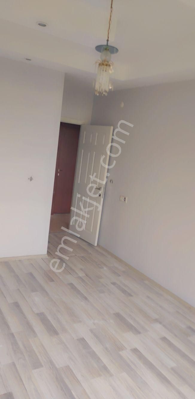 Bağlar Bağcılar Satılık Daire DOĞUM ARKASI 3+1 SATILIK DAİRE