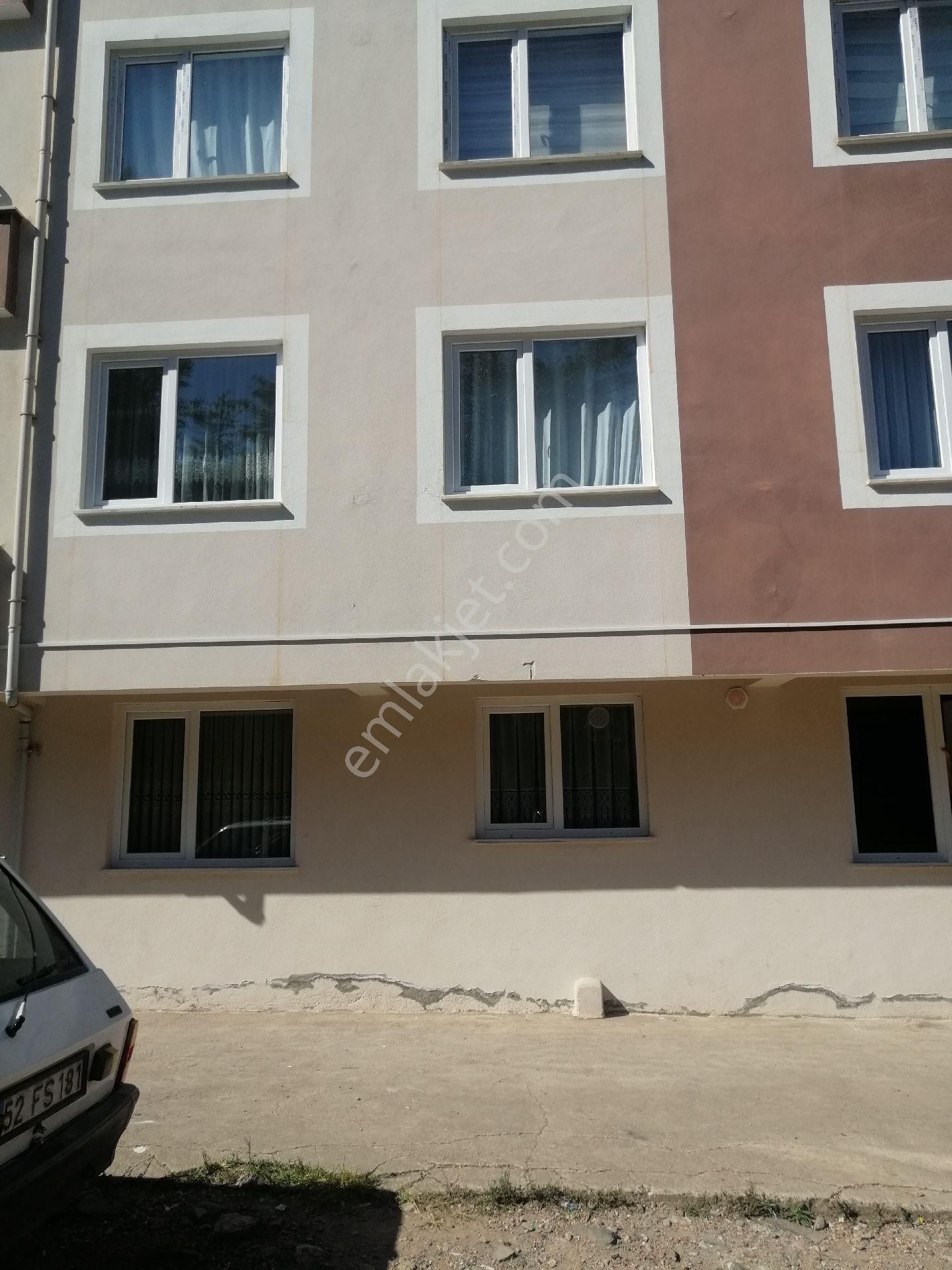 Fatsa Şerefiye Satılık Daire  MURAT EMLAKTA ŞEREFİYE MAH. SAMSUN SOKAKTA SATILIK DAİRE