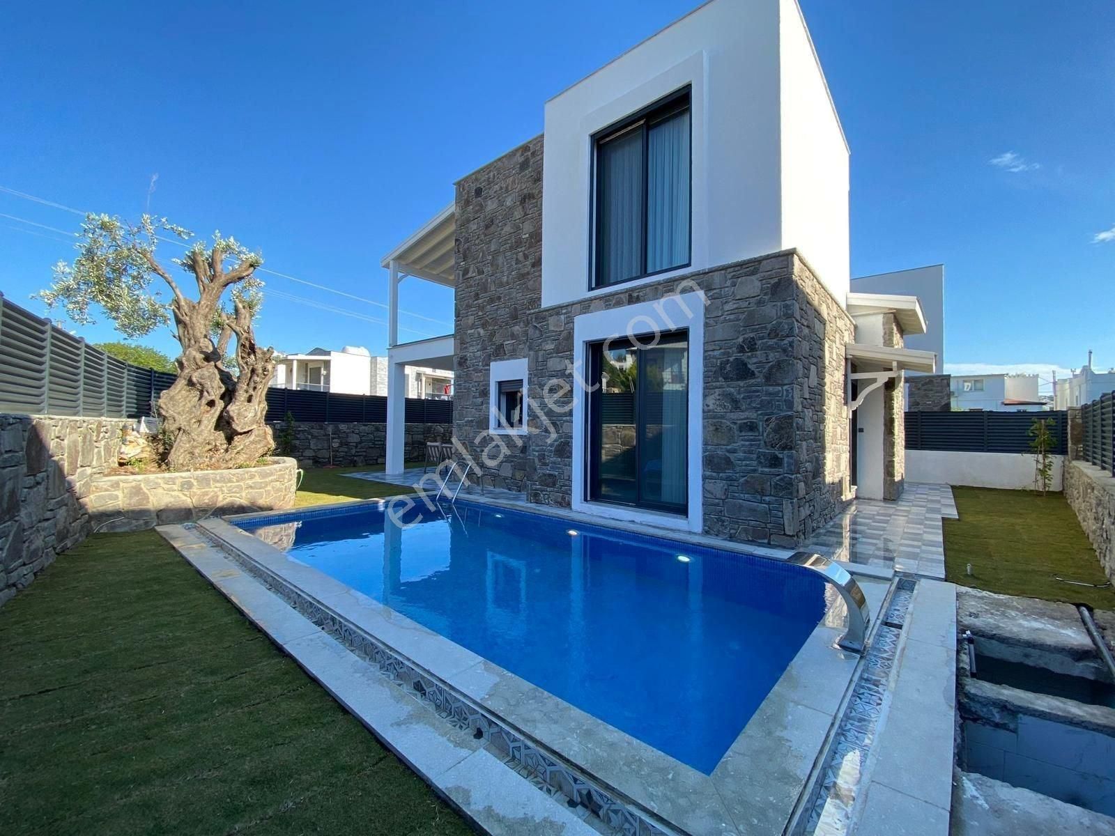 Bodrum Gümüşlük Satılık Villa Gümüşlük'te Satılık Müstakil Havuzlu Villa