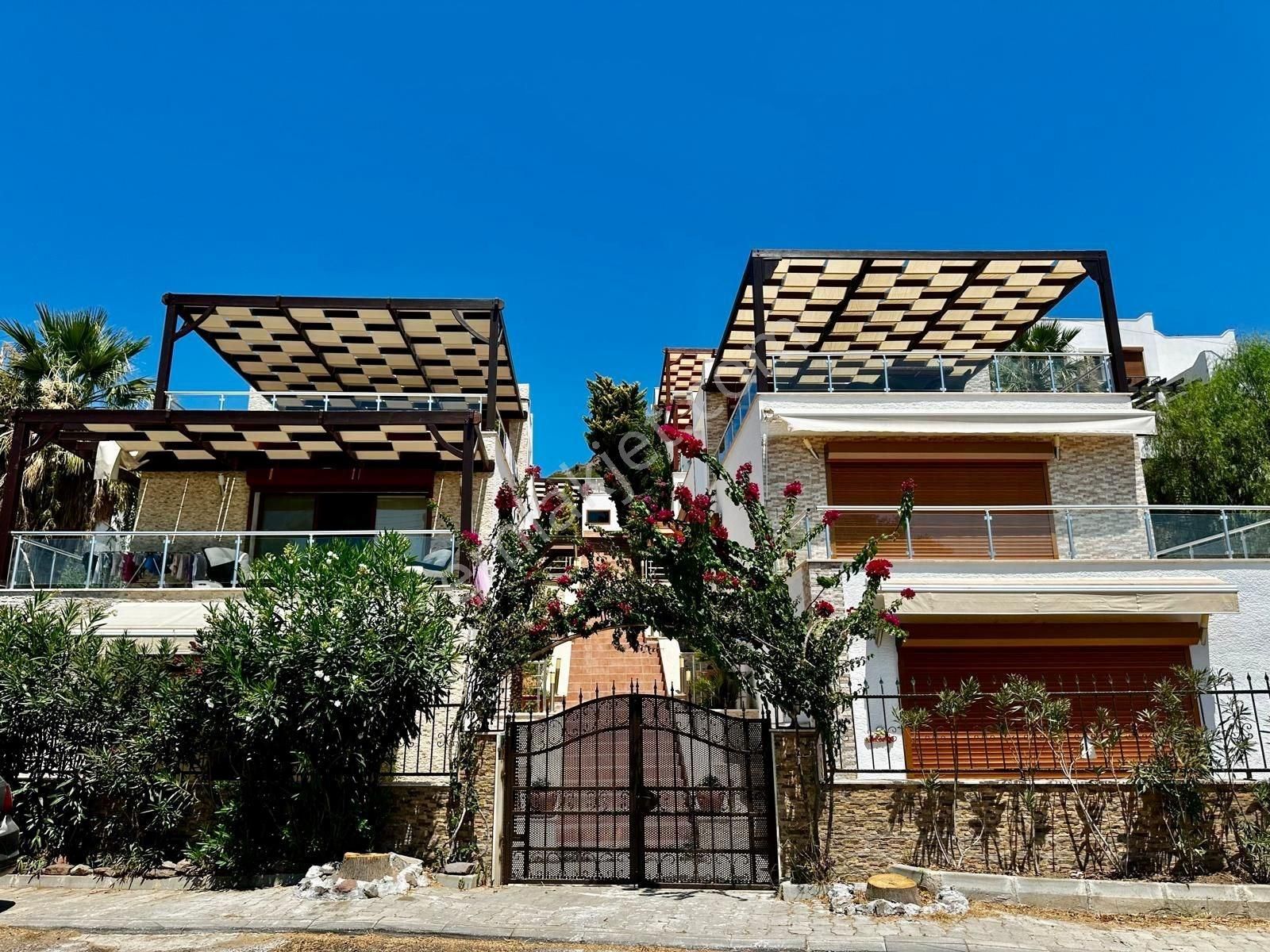 Bodrum Yalıkavak Satılık Villa Bodrum Yalıkavak Küdür'de Deniz Manzaralı 3+1 Villa