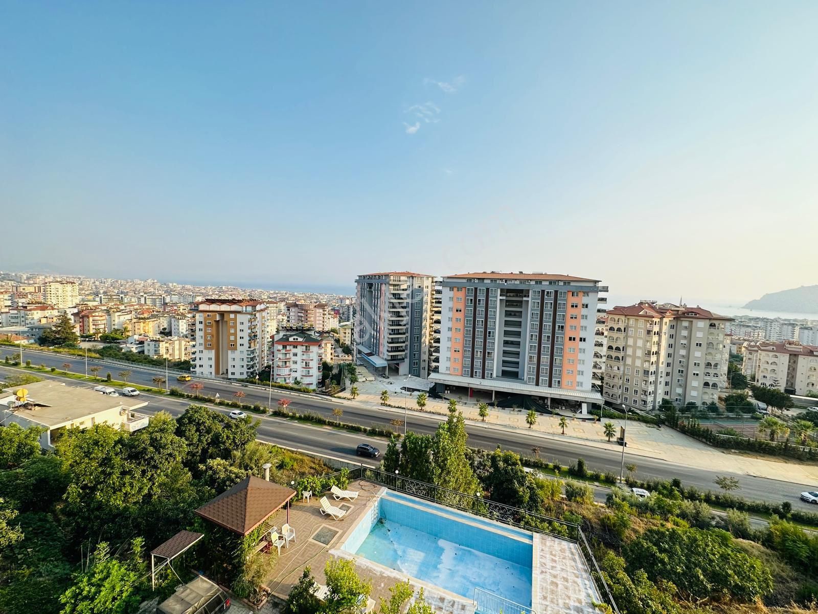 Alanya Cikcilli Satılık Daire  ALANYA CİKCİLLİ'DE AYRI MUTFAKLI KALE VE DENİZ MANZARALI DAİRE