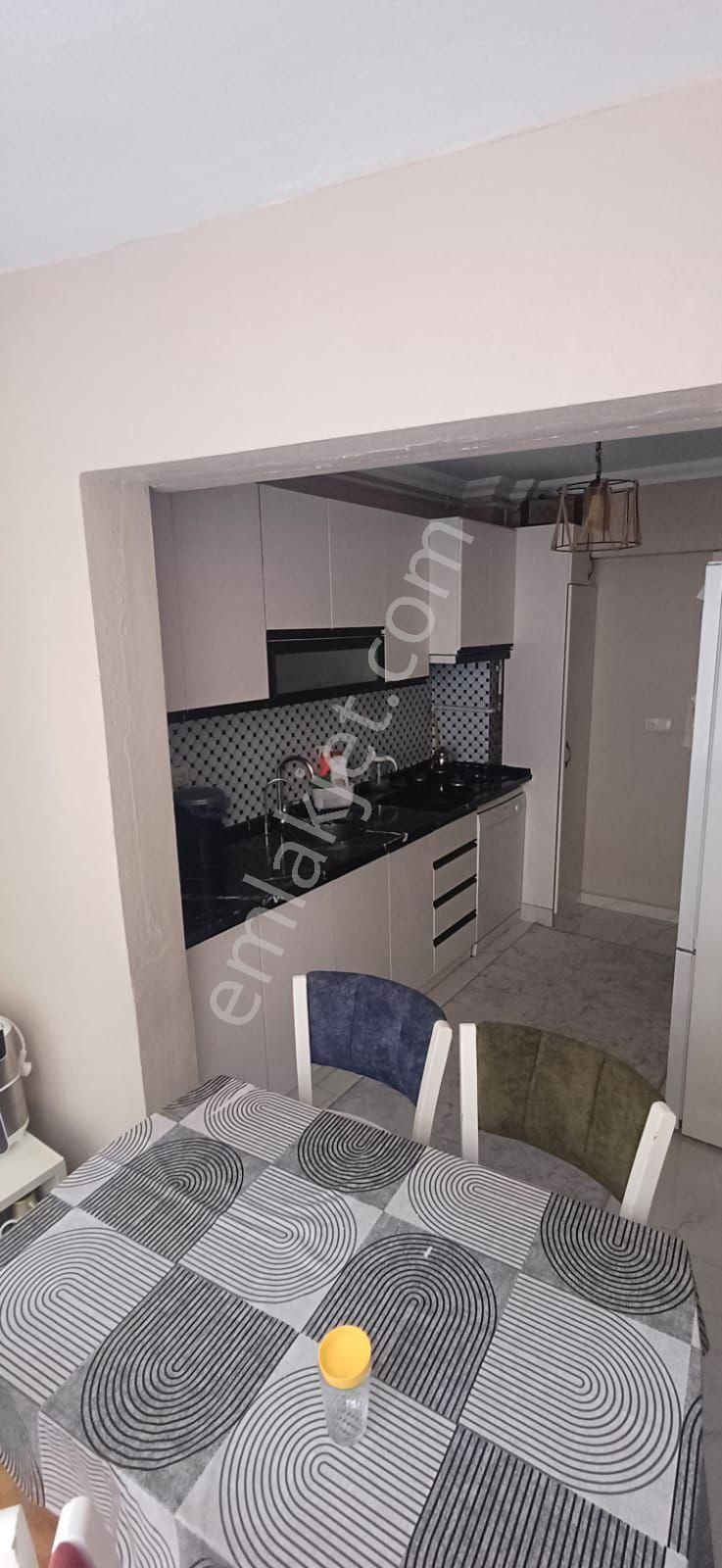 Yunusemre Mutlu Satılık Daire  MUTLU  MAHALLESİ (SATILIK)   5+1 280 M2 3 KATLININ 3 KATI