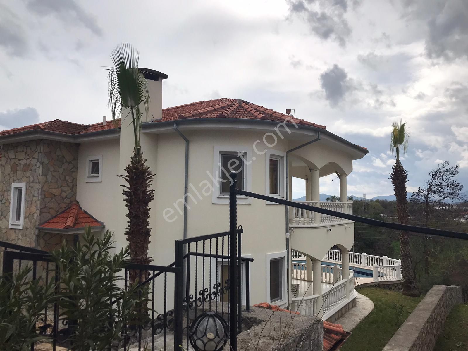 Gürköy Mevkiin De Tasarım Harikası 3+1 Satılık Villa - Görsel 2