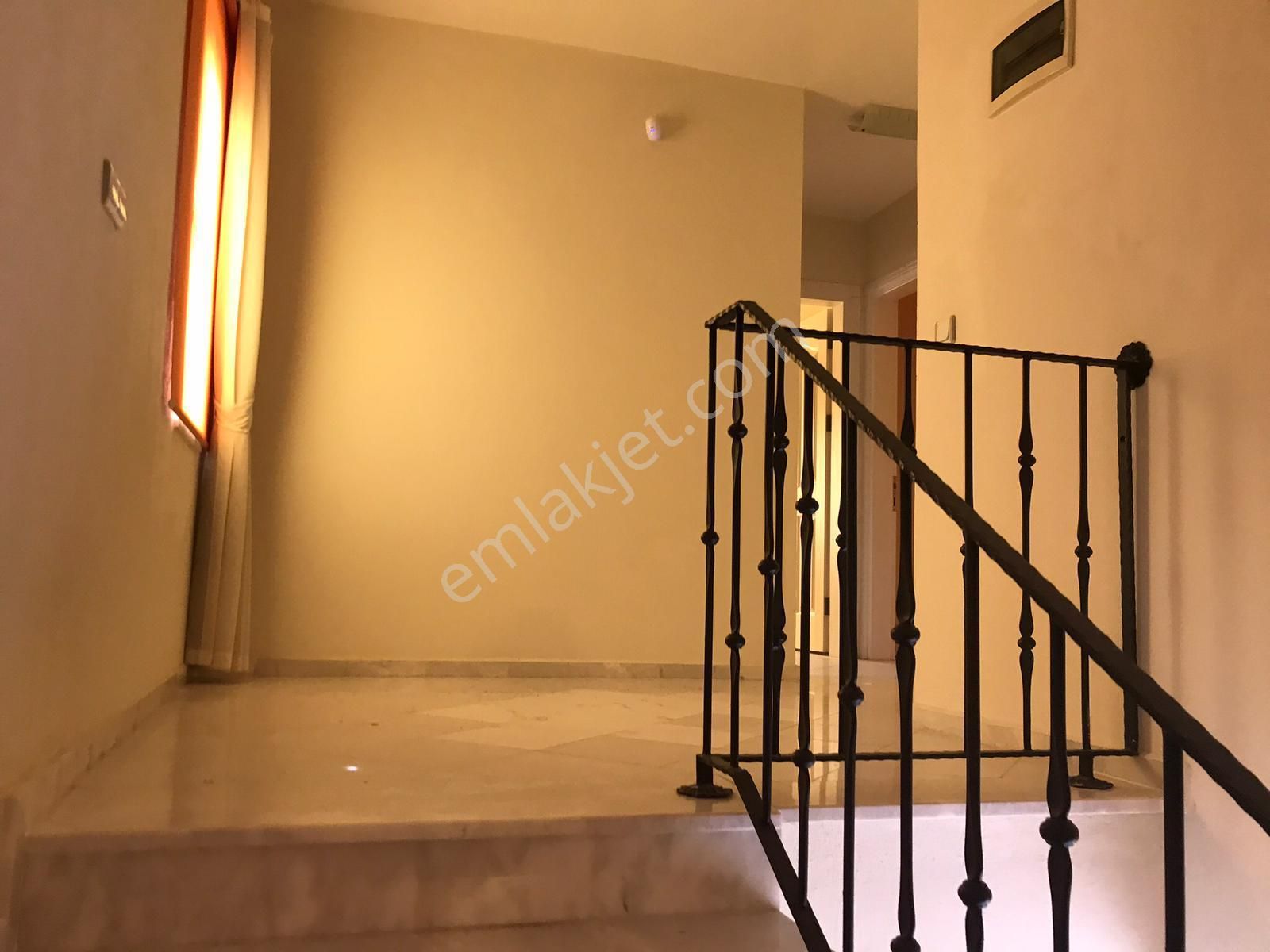 Gürköy Mevkiin De Tasarım Harikası 3+1 Satılık Villa - Görsel 15