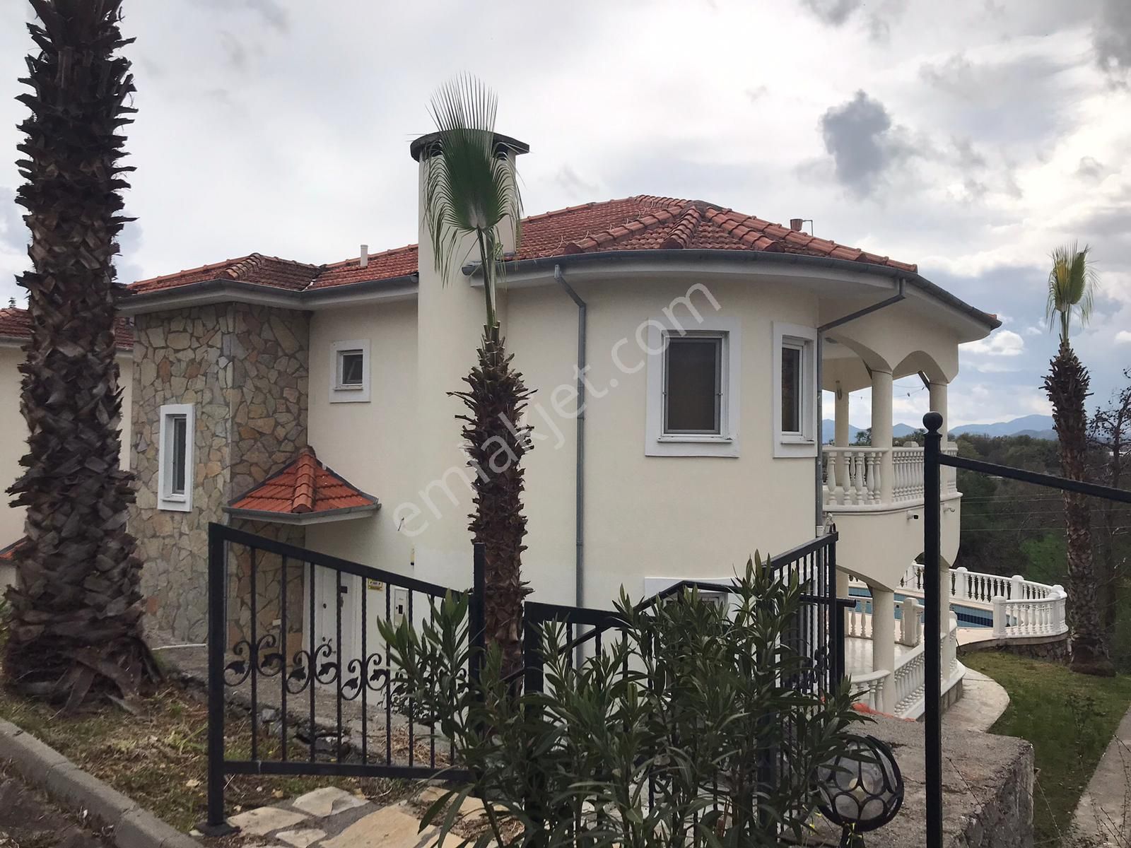 Gürköy Mevkiin De Tasarım Harikası 3+1 Satılık Villa - Görsel 3