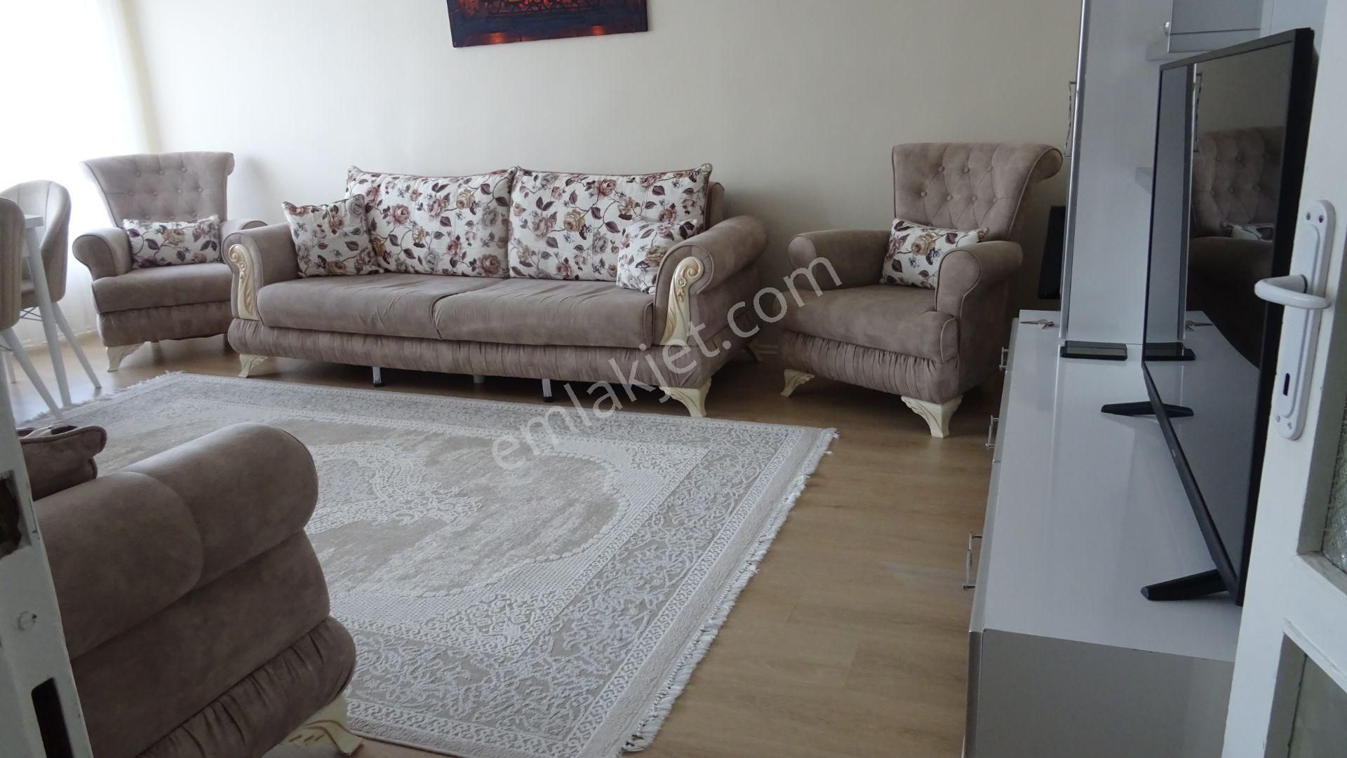 Altındağ Hacettepe Satılık Daire  HACETTEPE ,ULUCANLAR CADDE ÜZERİNDE ,KATTA ,ASNSÖRLÜ ,BAĞIMSIZ ,KOMBİLİ