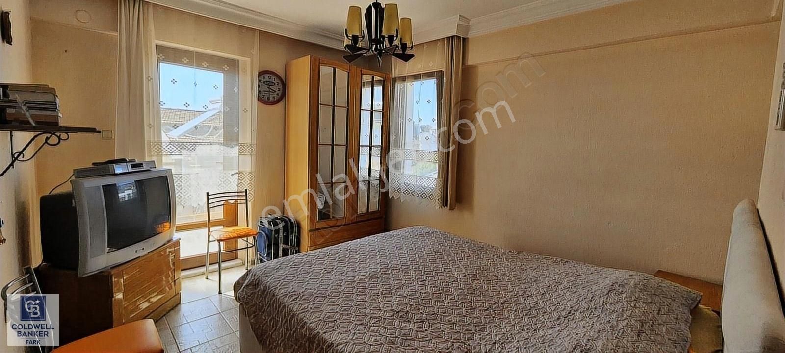 Burhaniye Pelitköy Kiralık Villa Cb Fark'tan Pelitköy'de Denize Sıfır Eşyalı 12 Ay Kiralık