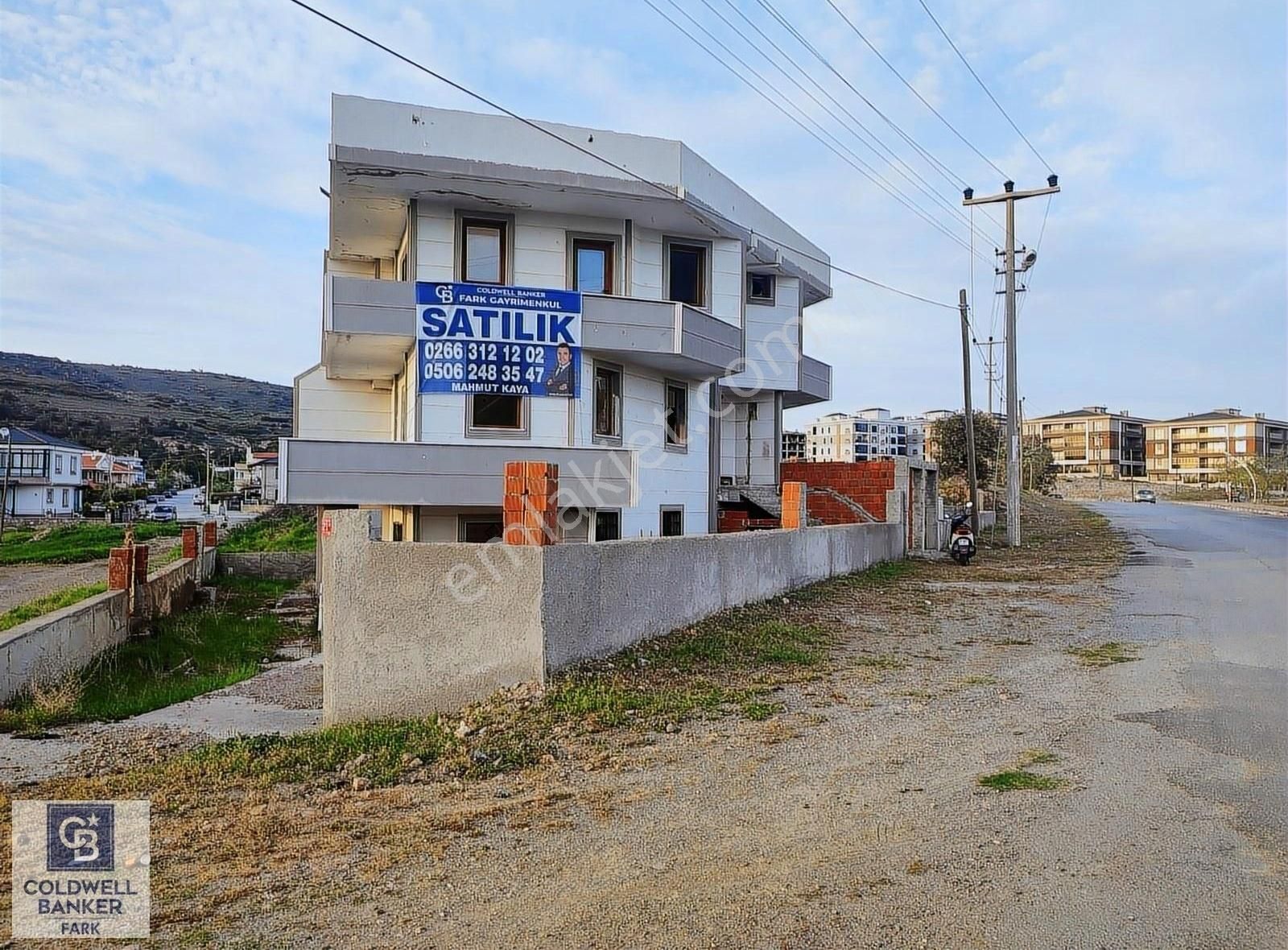 Ayvalık Küçükköy Satılık Villa Ayvalık Küçükköy'de Satılık Müstakil İkiz Villa.