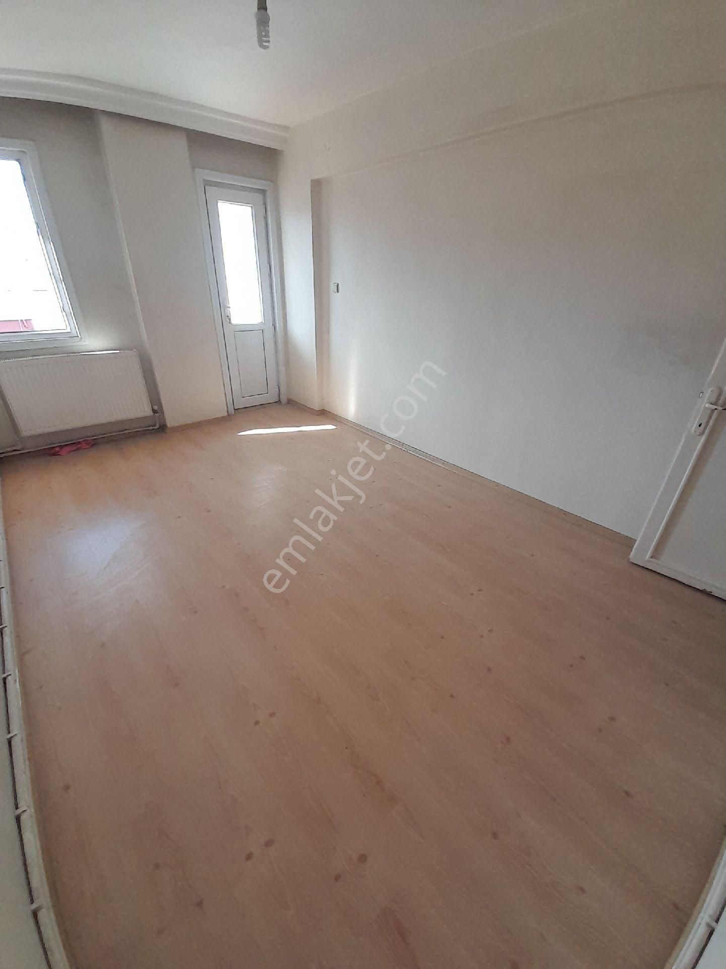 Küçükçekmece İnönü Kiralık Daire sefaköy İnönü mh sites ici 2+1 80m2çift balkonlu 6.kat daire 