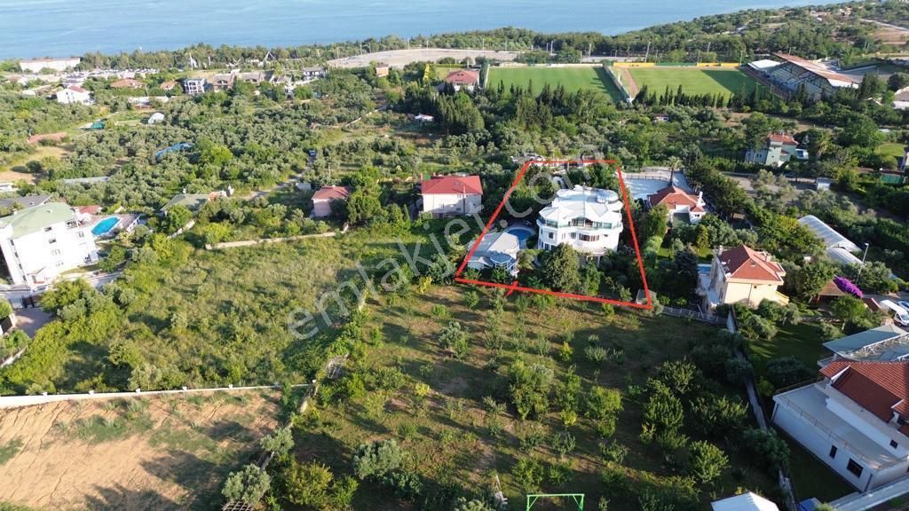 Darıca Bağlarbaşı Satılık Villa  KOCAELİ DARICADA 1 MALİKANE + 1 VİLLA + BAKICI VİLLASI SATILIK