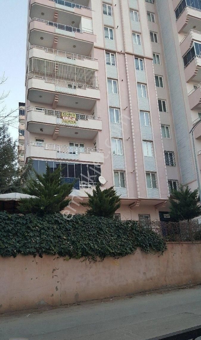 Şahinbey Güneykent Kiralık Daire Bahçeşehir Koleji yanı ENSAR'DA 3+1 KİRALIK DAİRE. Burada okul, ulaşım ve alış veriş sorunu yoktur!!