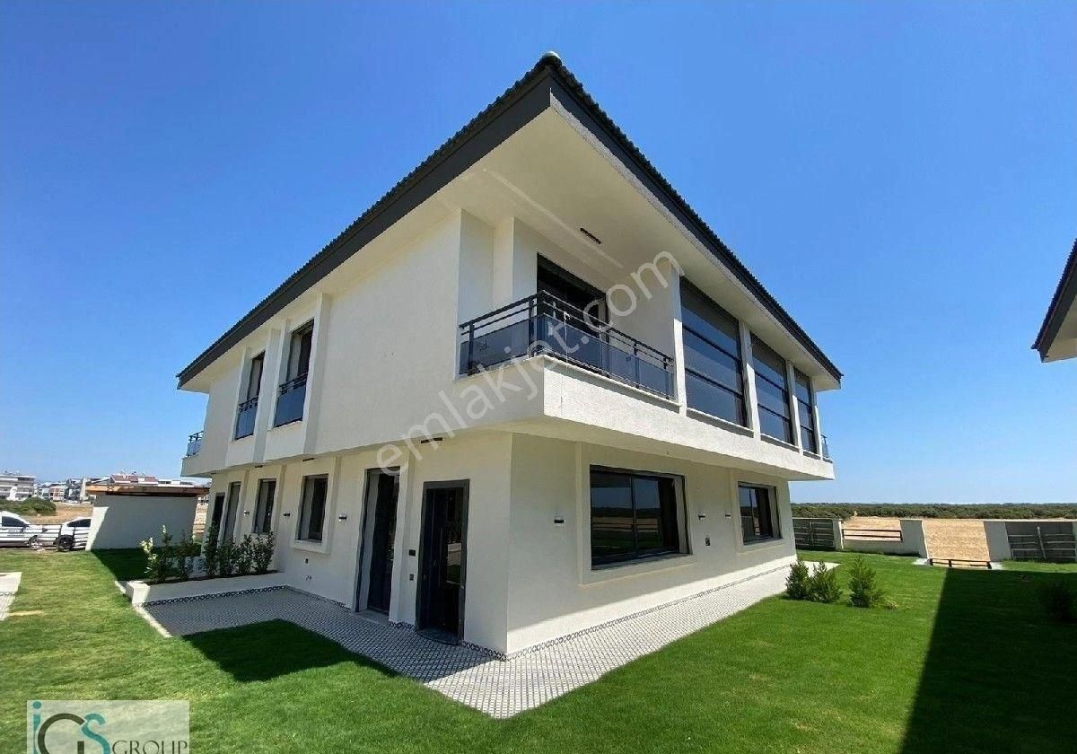 Didim Efeler Satılık Villa AYDIN DİDİM EFELER MAHALLESİNDE SİTE İÇERİSİNDE 3+1 HAVUZLU LÜX VİLLA